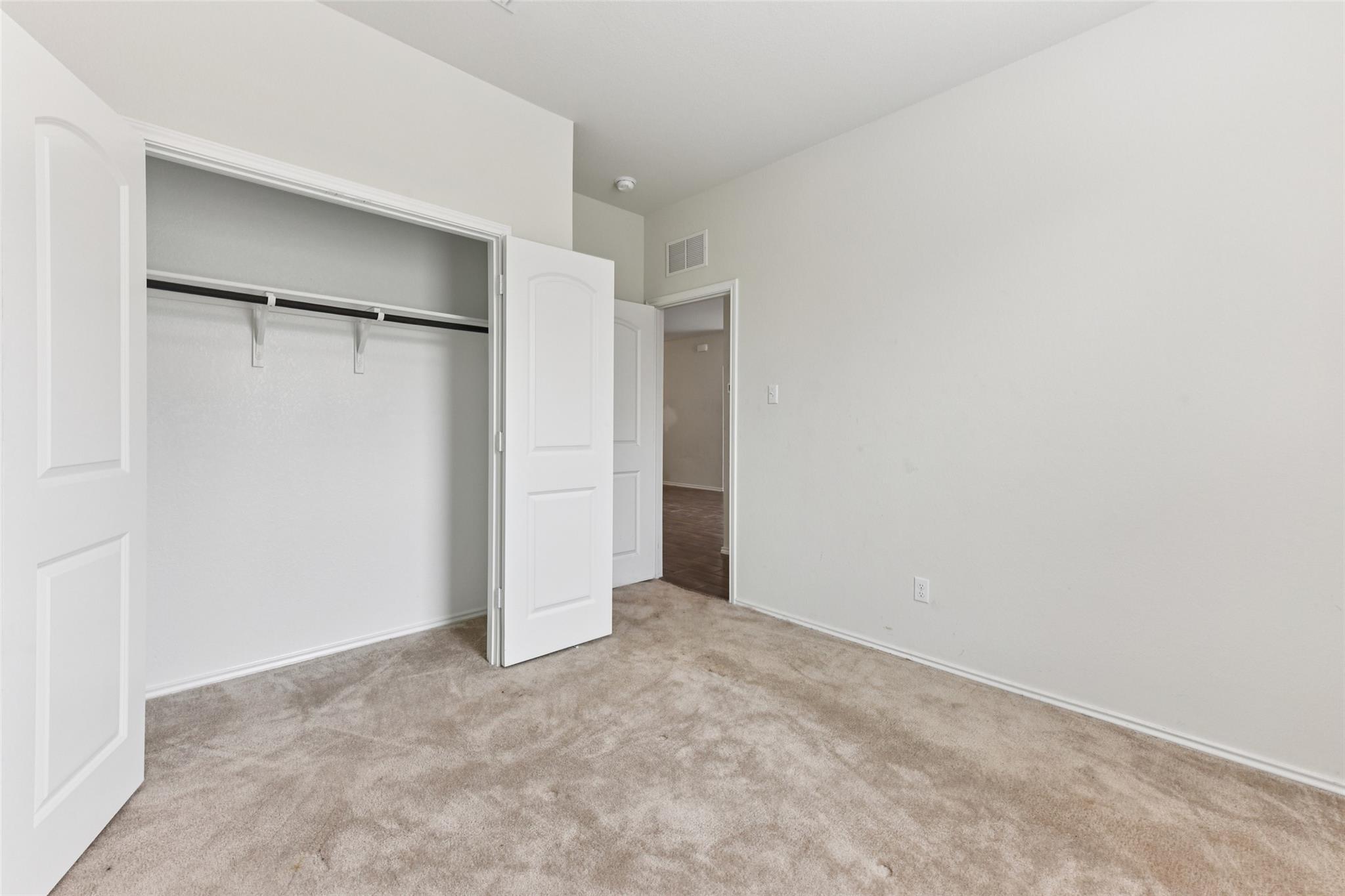 333 La Dera Dr, Liberty Hill, TX 78642