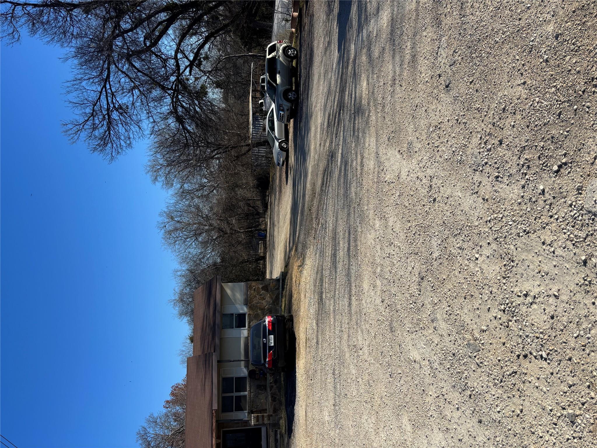 2214 Gardenia Dr, Austin, TX 78727