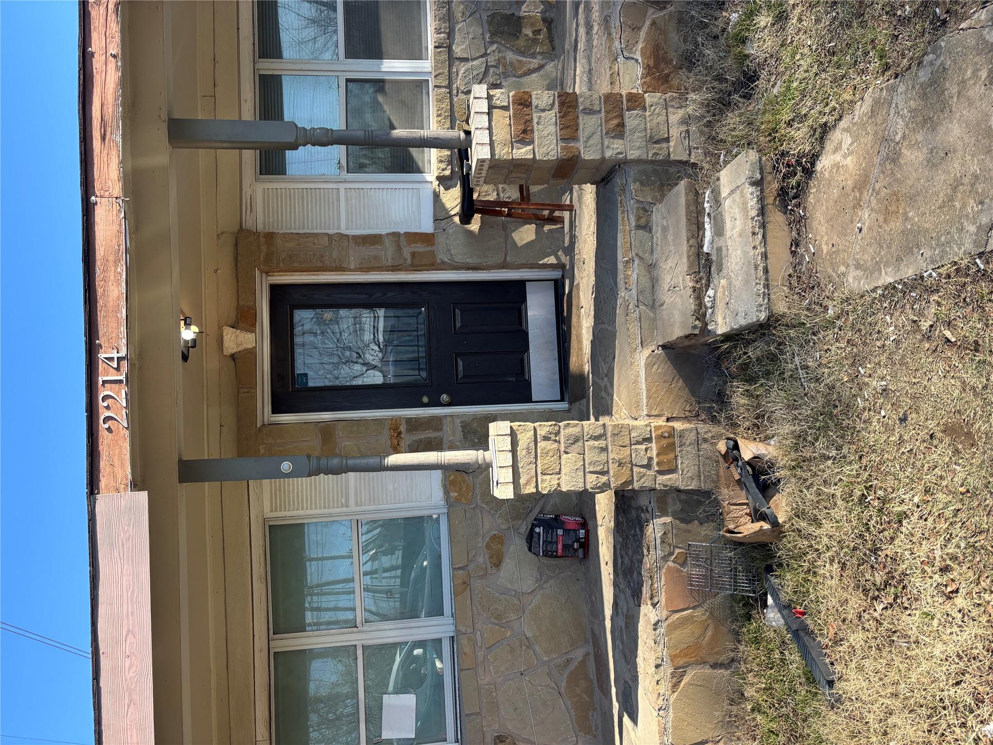 2214 Gardenia Dr, Austin, TX 78727