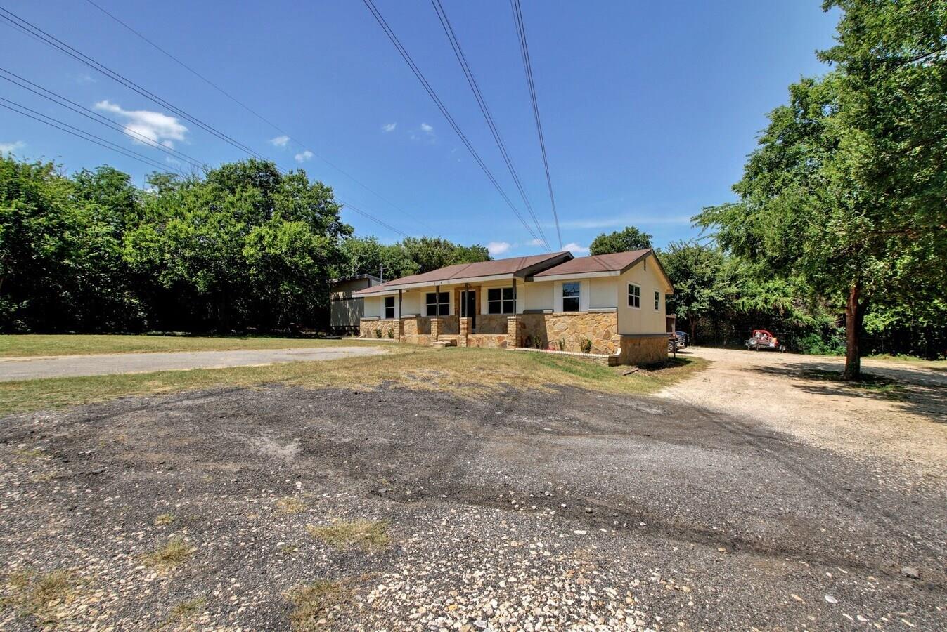 2214 Gardenia Dr, Austin, TX 78727