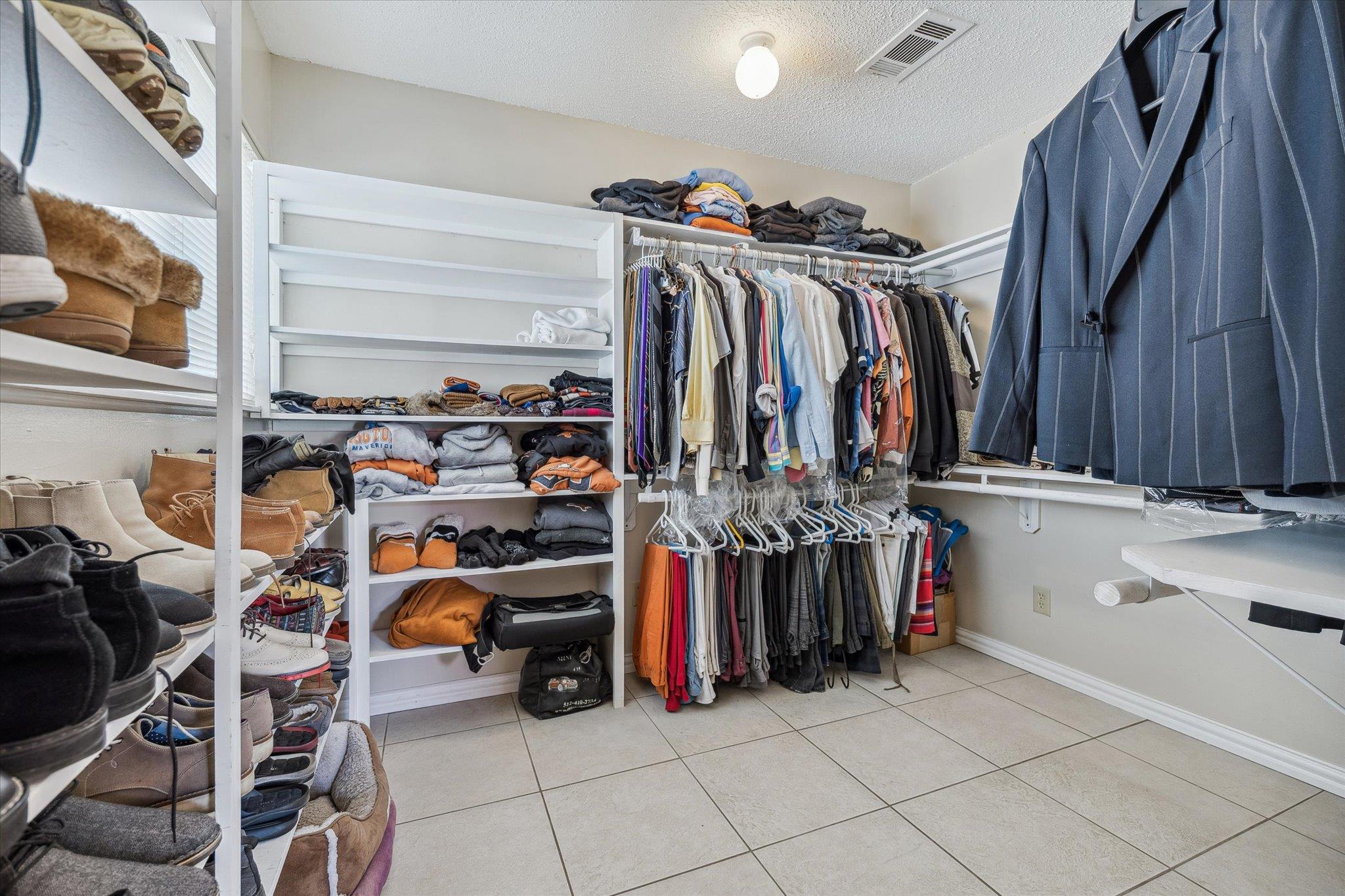 6702 Langston Dr, Austin, TX 78723