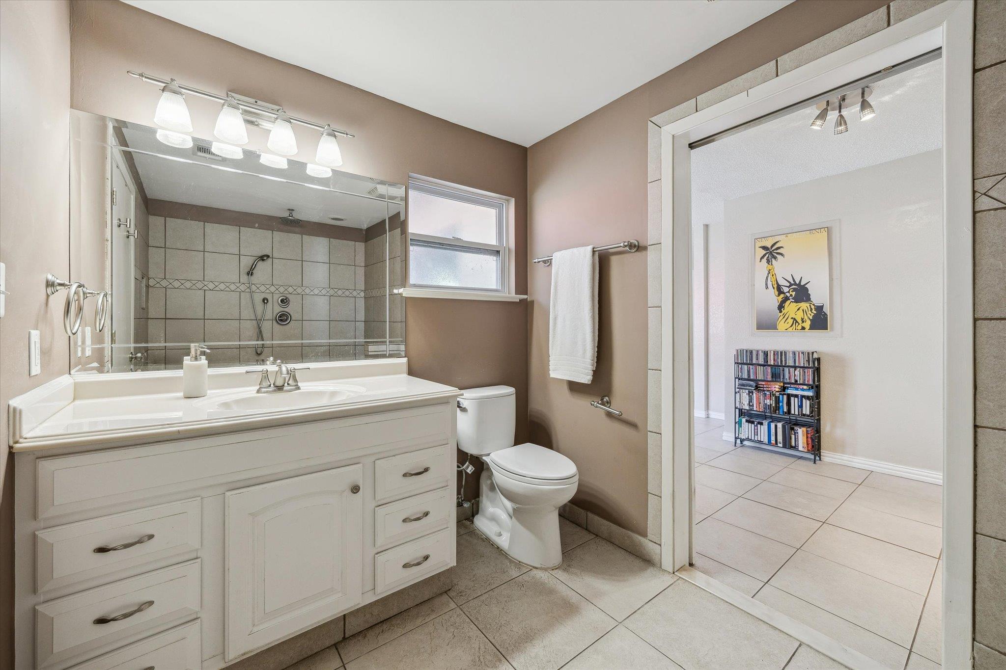 6702 Langston Dr, Austin, TX 78723