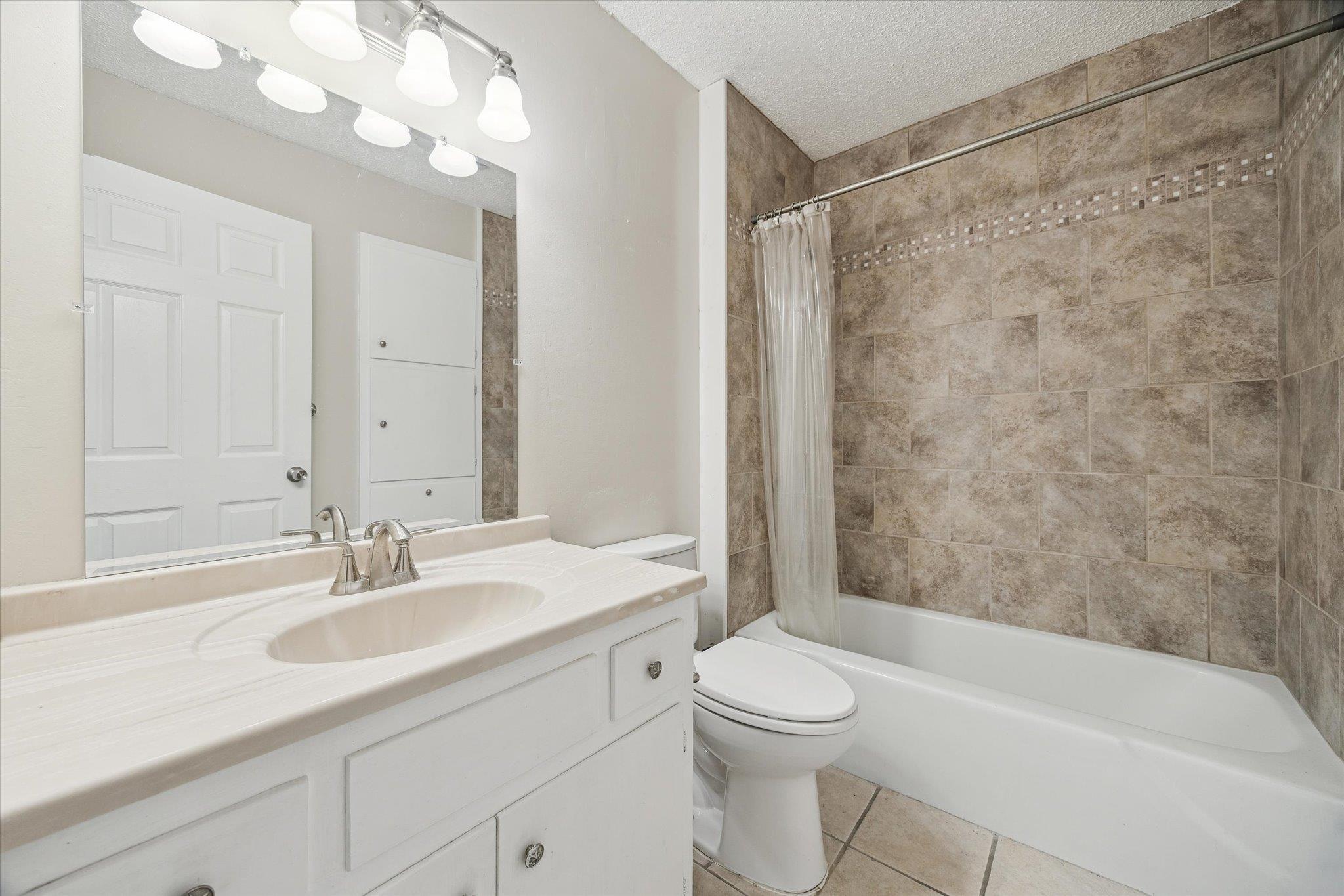 6702 Langston Dr, Austin, TX 78723