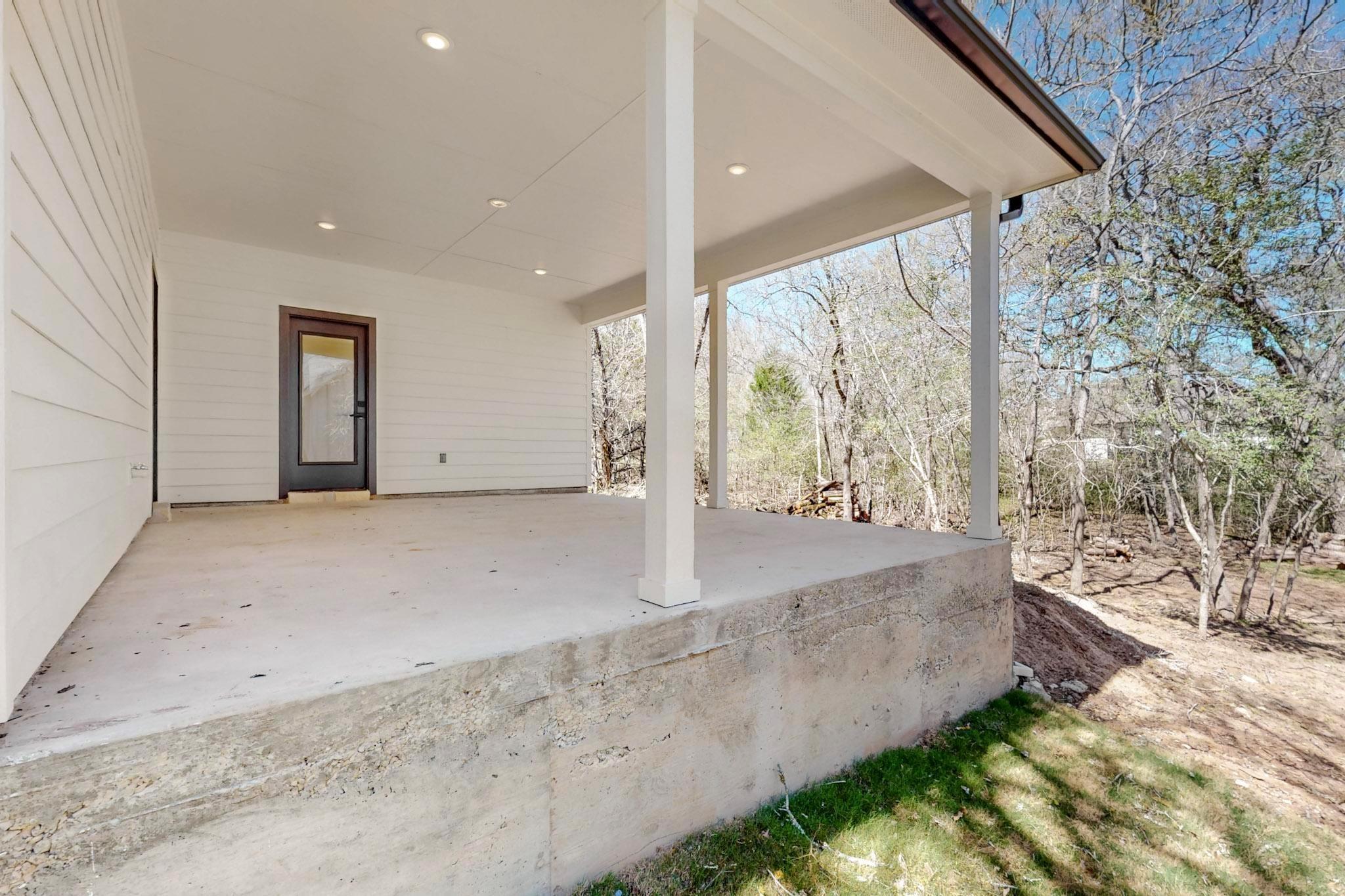 176 Kaelepulu Dr, Bastrop, TX 78602