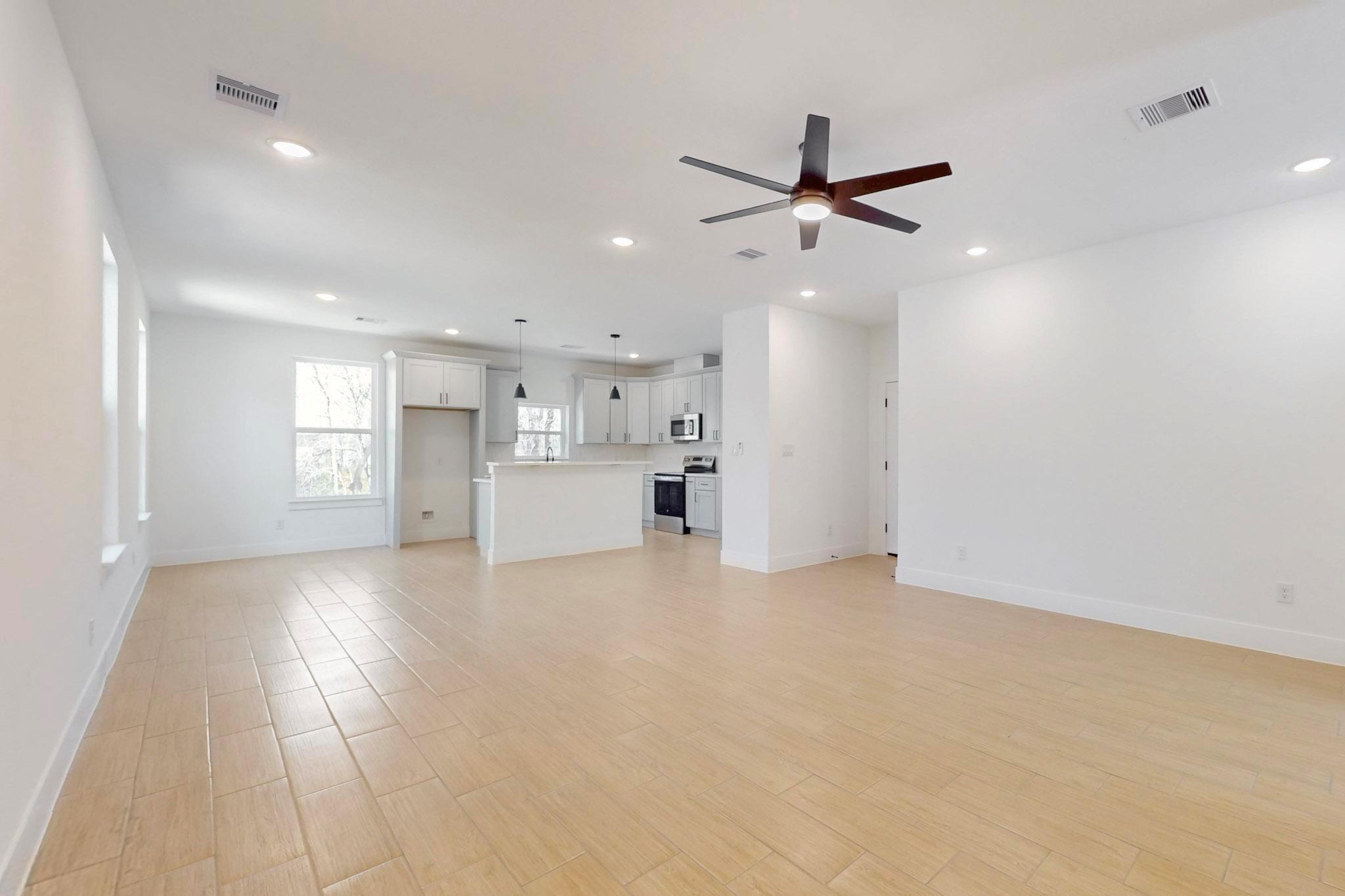 176 Kaelepulu Dr, Bastrop, TX 78602