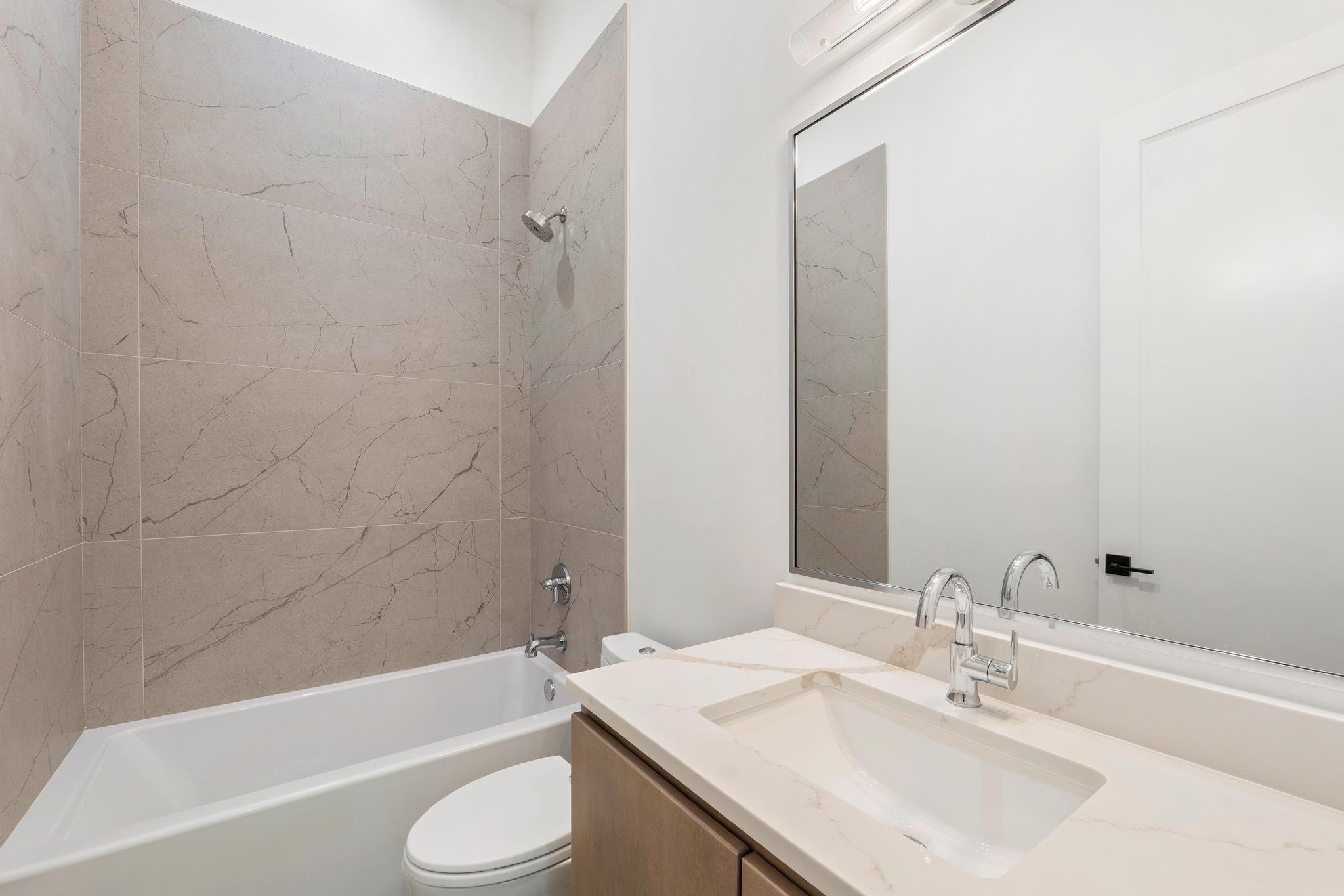 103 Via Roma Ct, Horseshoe Bay, TX 78657