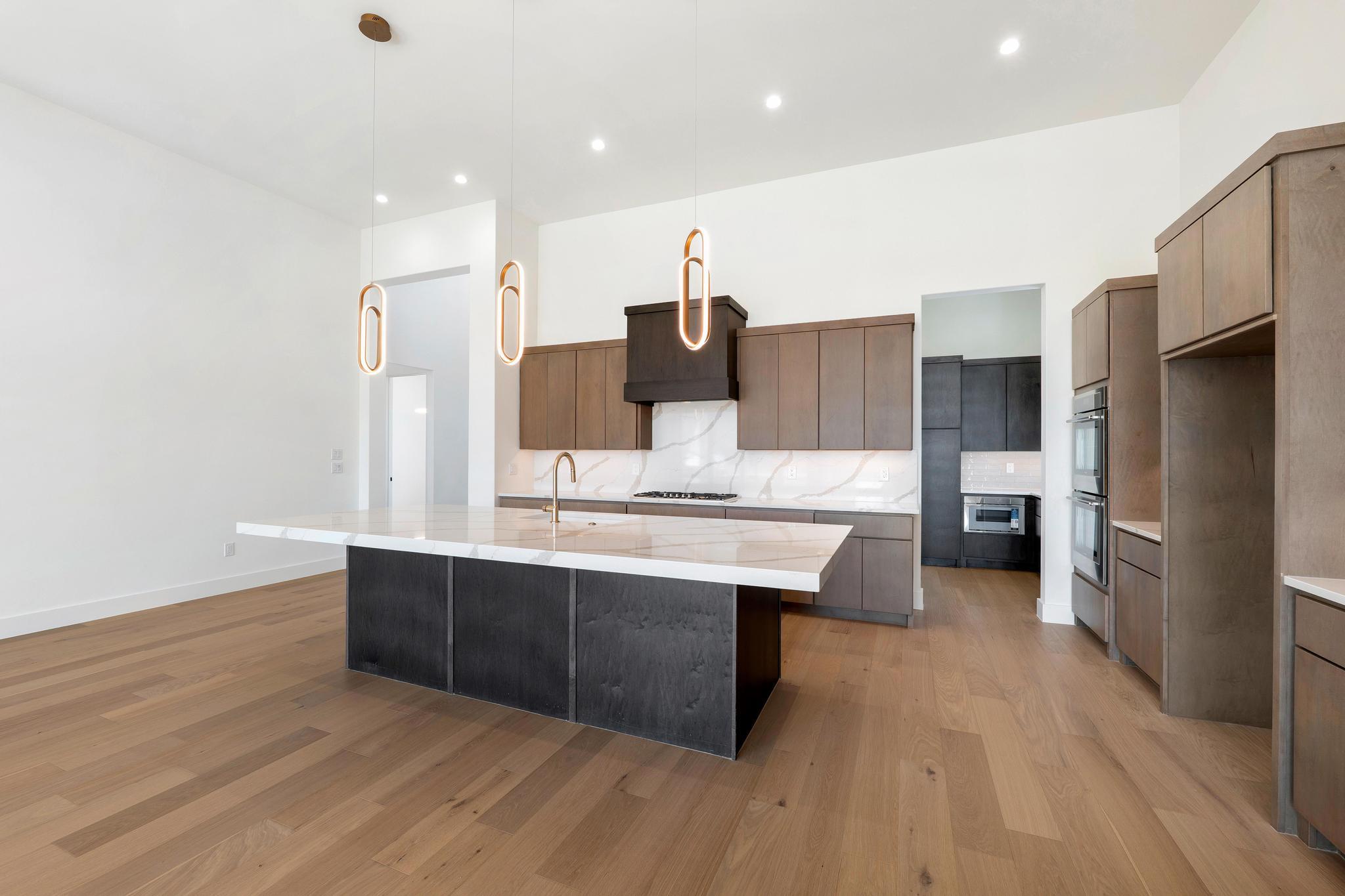 103 Via Roma Ct, Horseshoe Bay, TX 78657