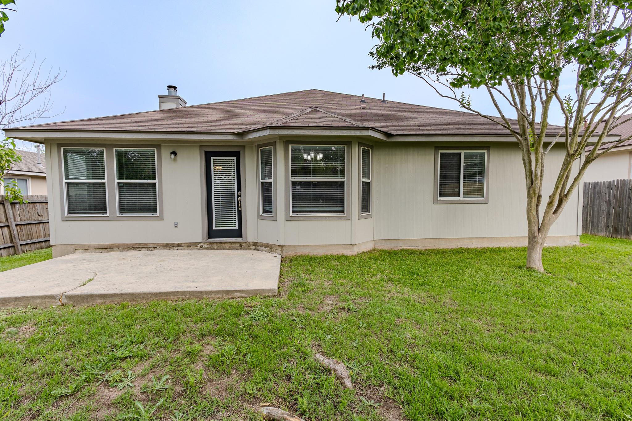 208 Discovery, Kyle, TX 78640
