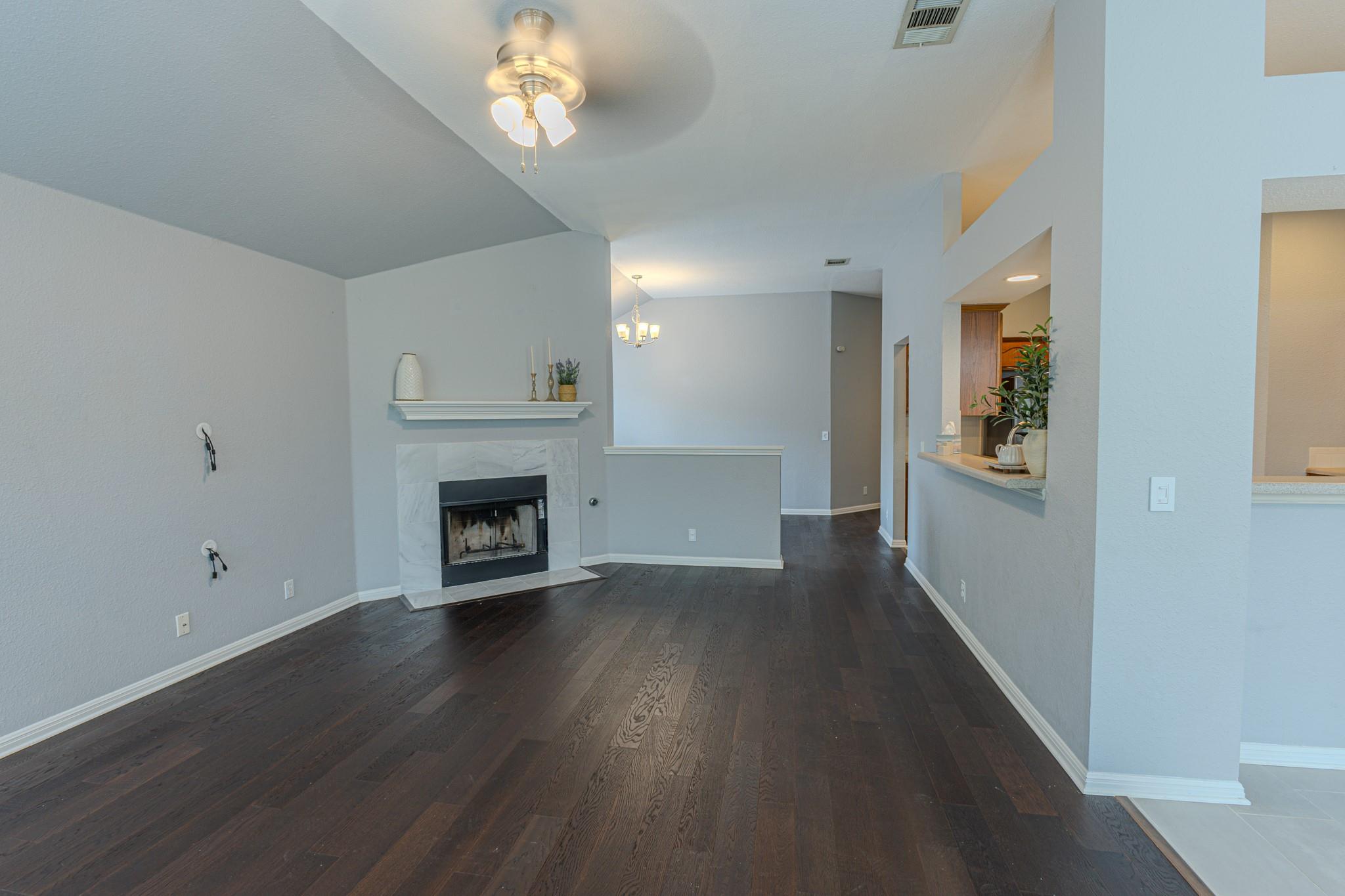 208 Discovery, Kyle, TX 78640