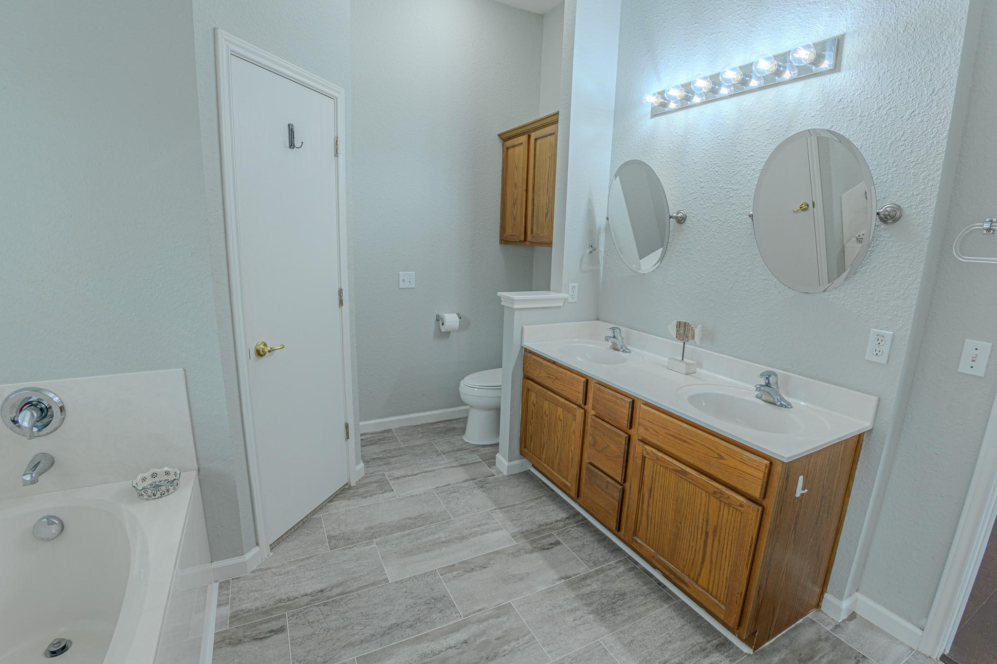 208 Discovery, Kyle, TX 78640