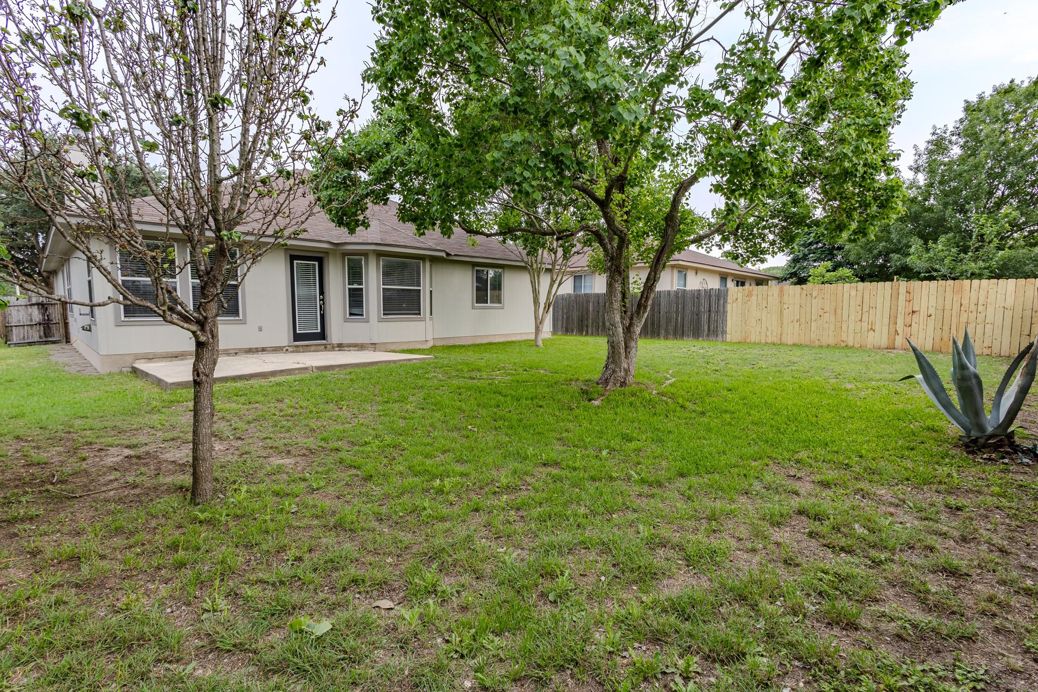 208 Discovery, Kyle, TX 78640