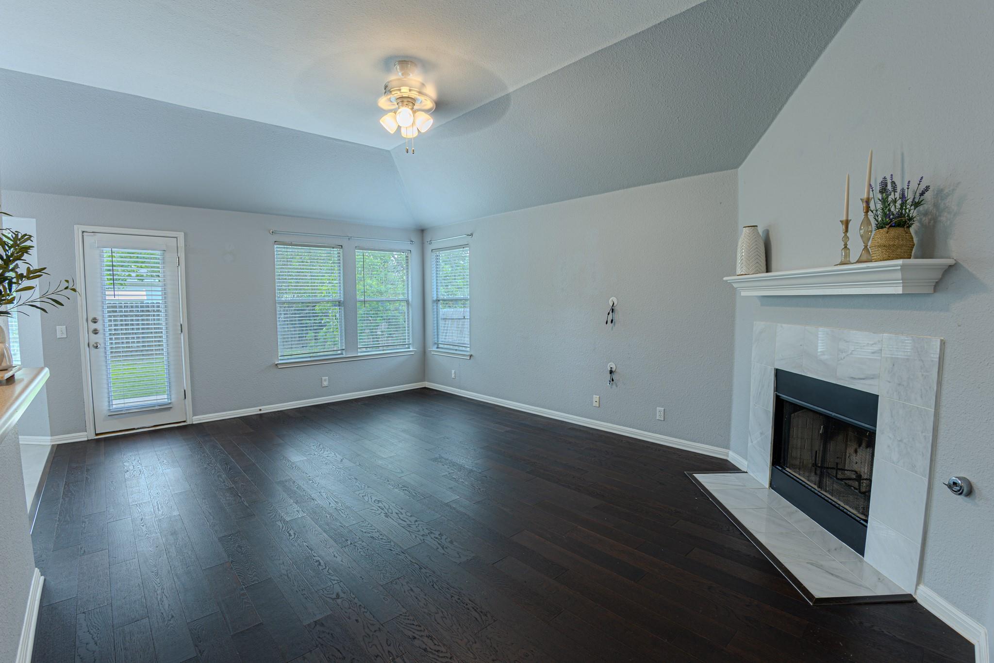 208 Discovery, Kyle, TX 78640