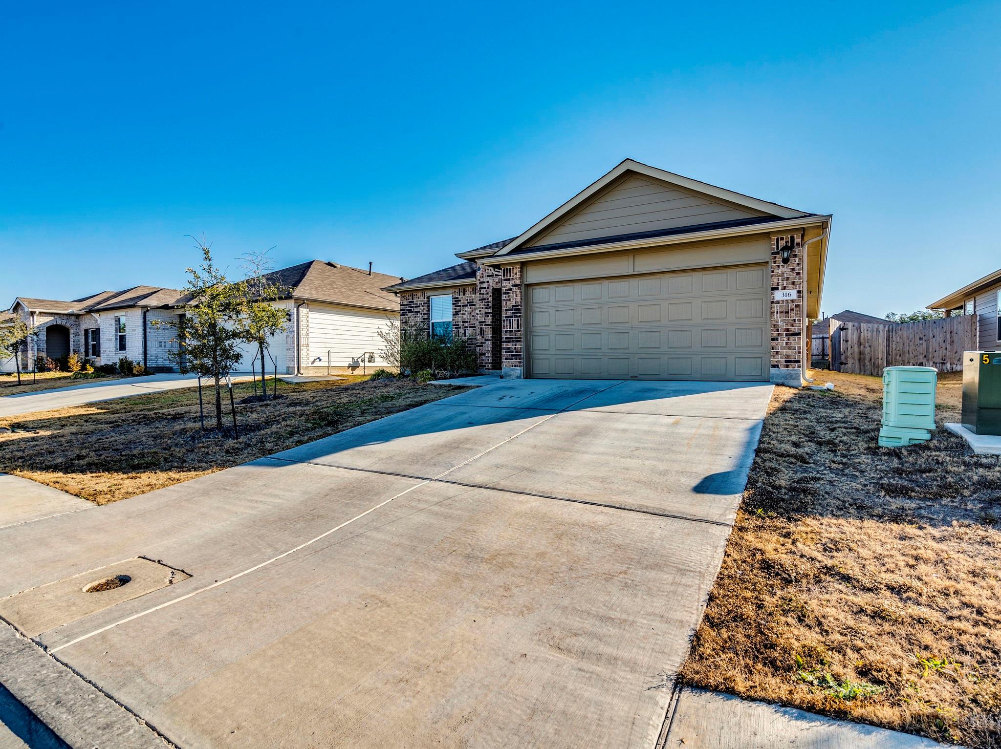 316 ADDISON Pl, Lockhart, TX 78644
