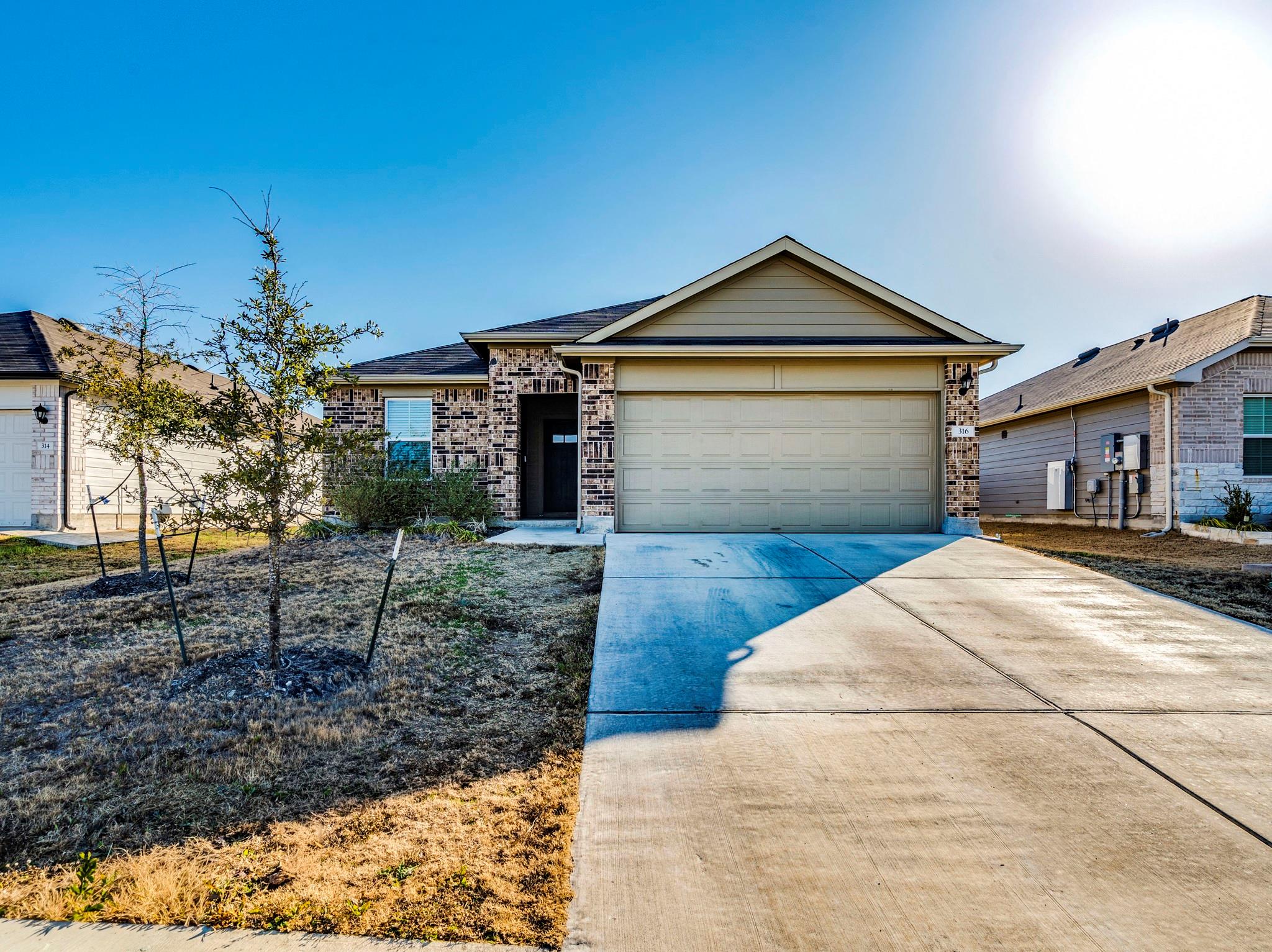 316 ADDISON Pl, Lockhart, TX 78644