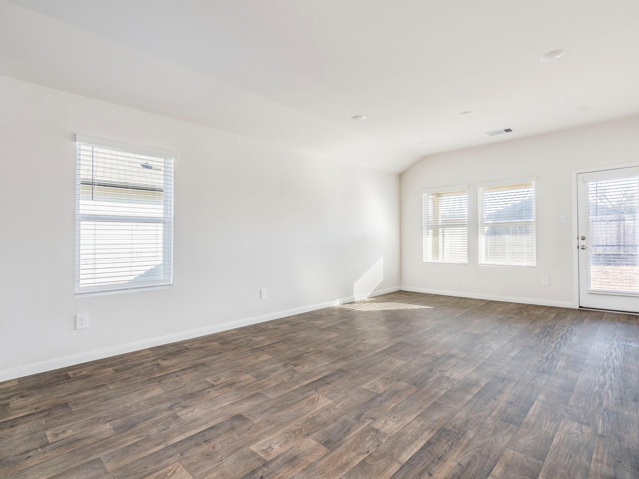 316 ADDISON Pl, Lockhart, TX 78644