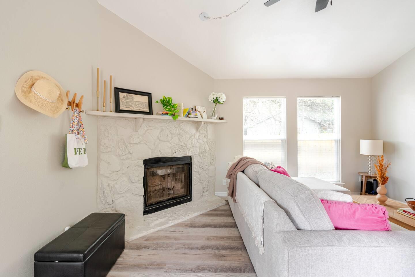 6307 Okner Ln # A, Austin, TX 78745