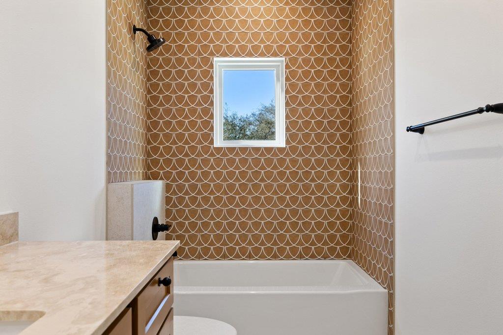 5 Shilo Cv, Wimberley, TX 78676