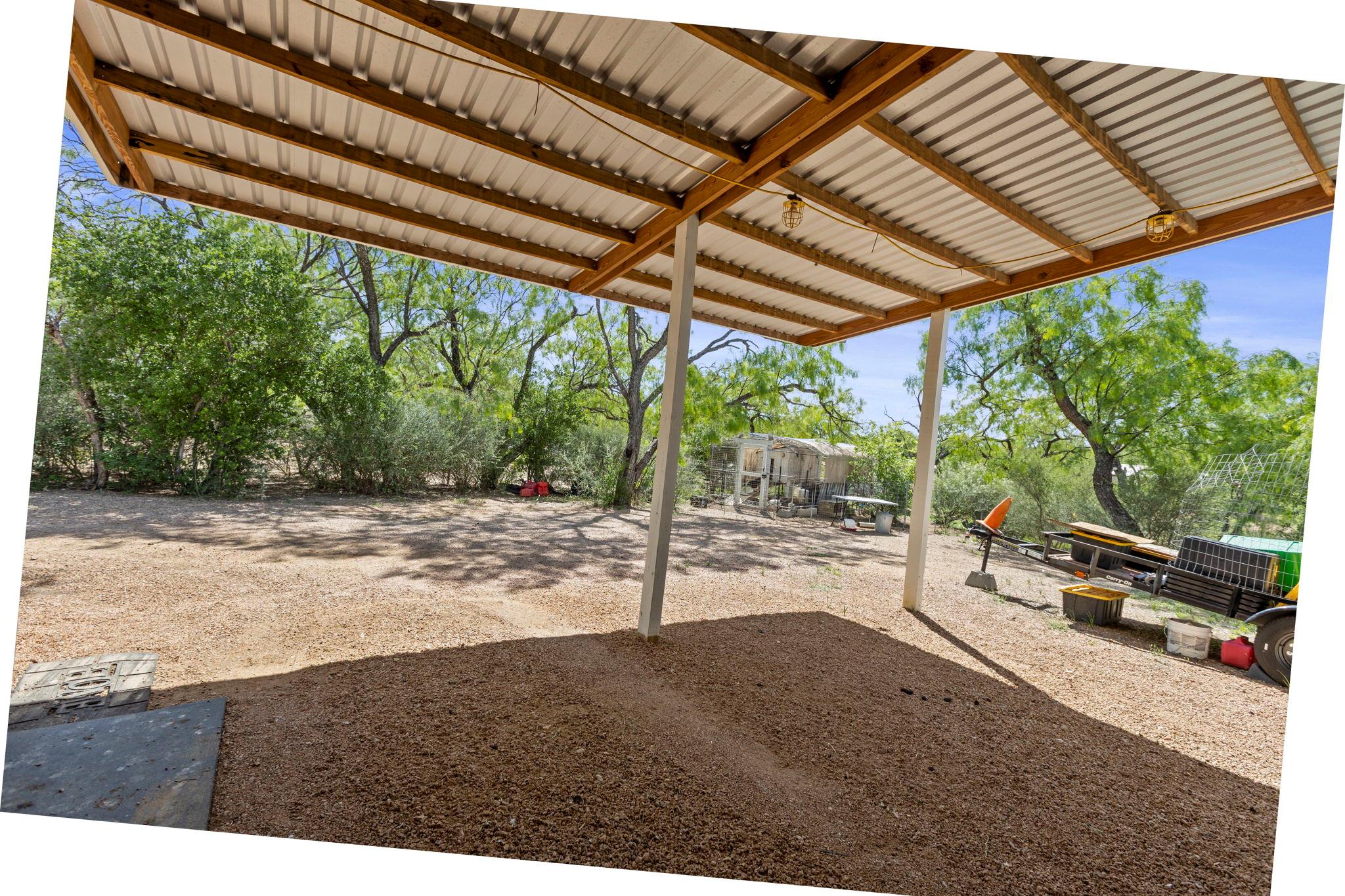 813 Airway St, Kingsland, TX 78639