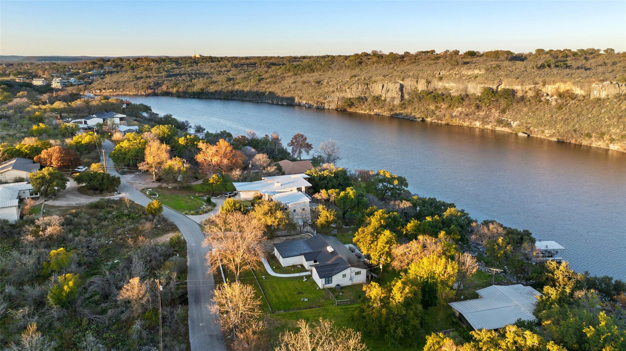 1204 Los Escondidos St, Marble Falls, TX 78654