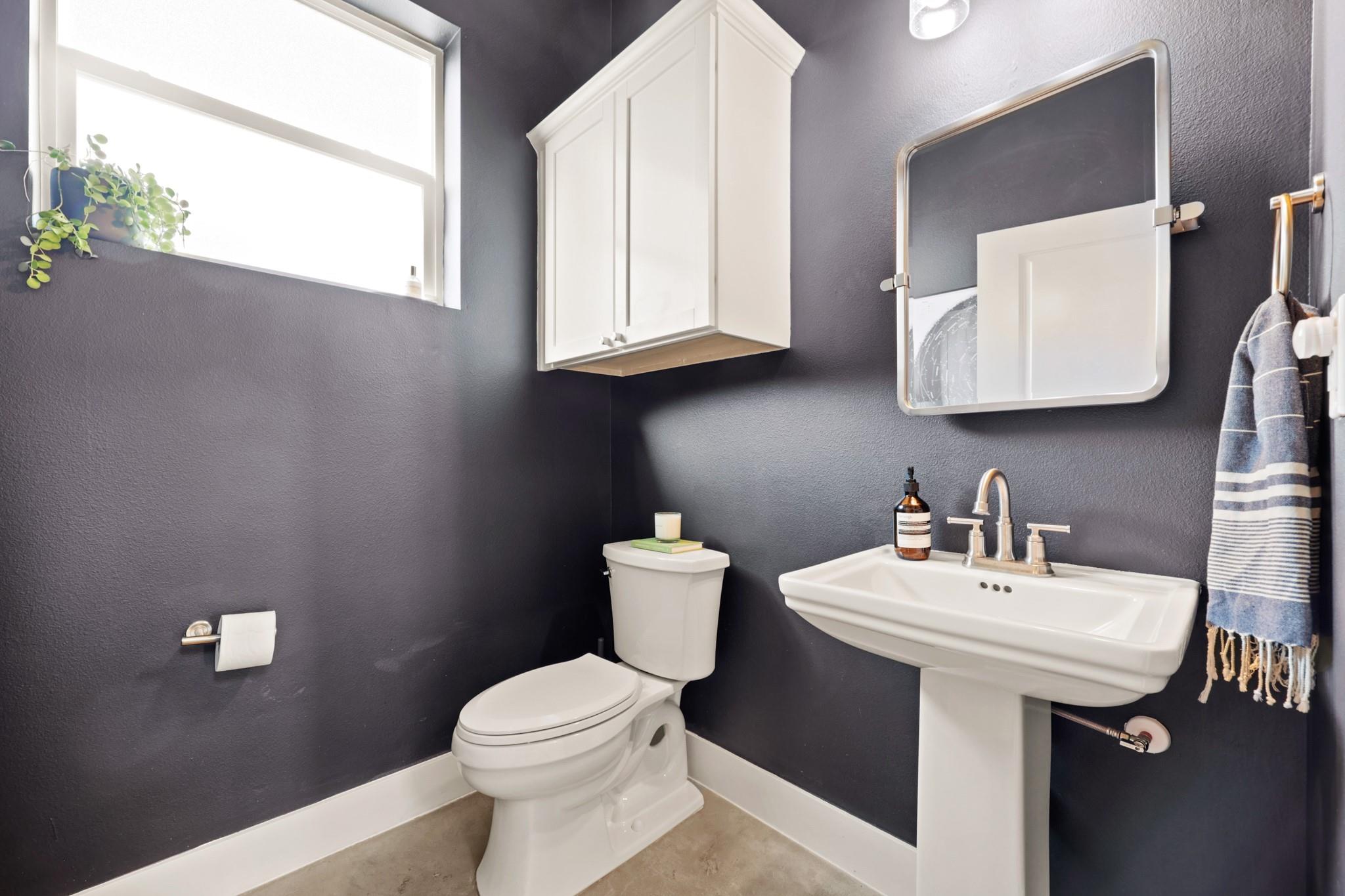 1102 1/2 Tillery St # 1, Austin, TX 78702