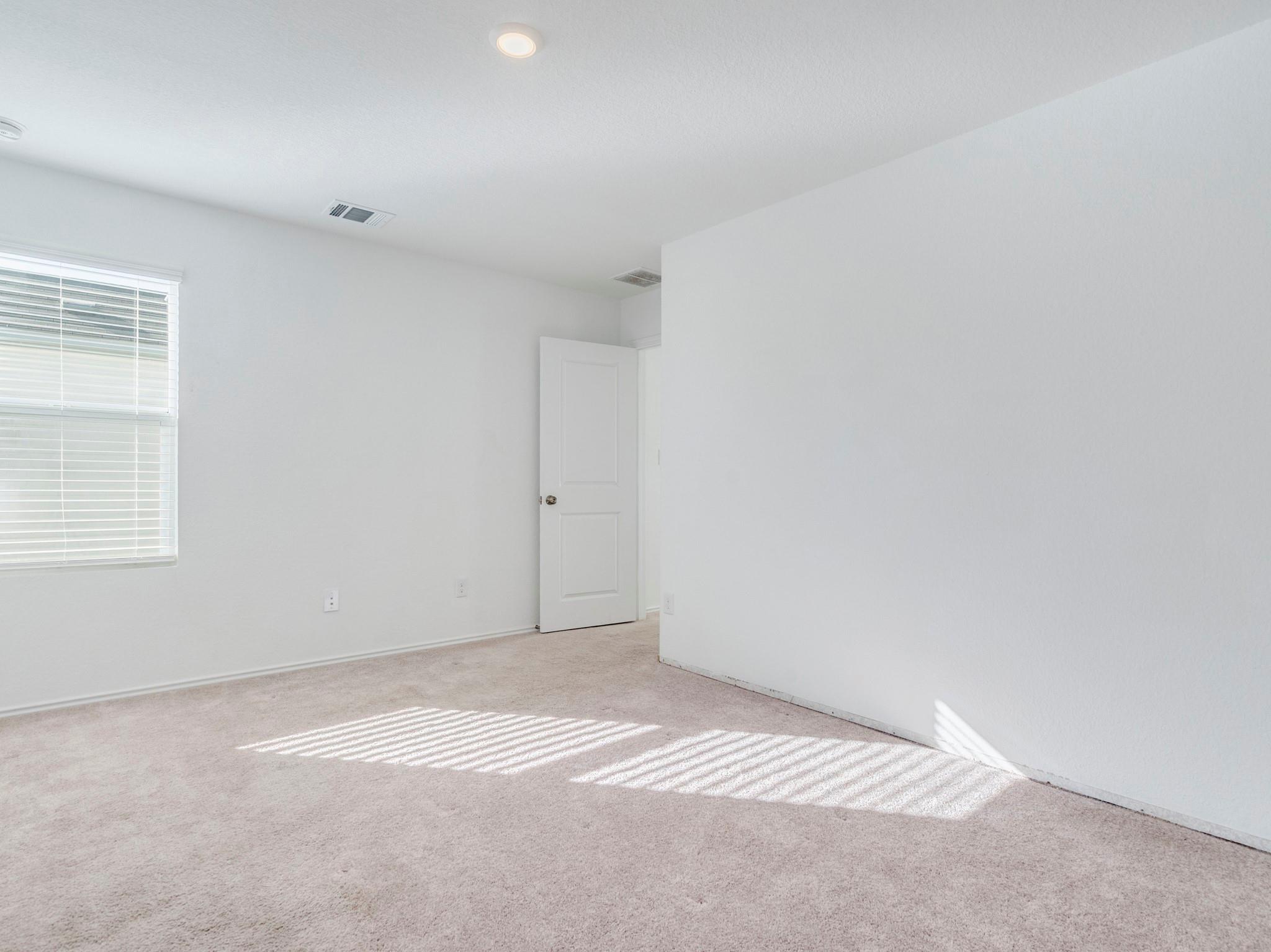 41 Trinity Cir, Lockhart, TX 78644