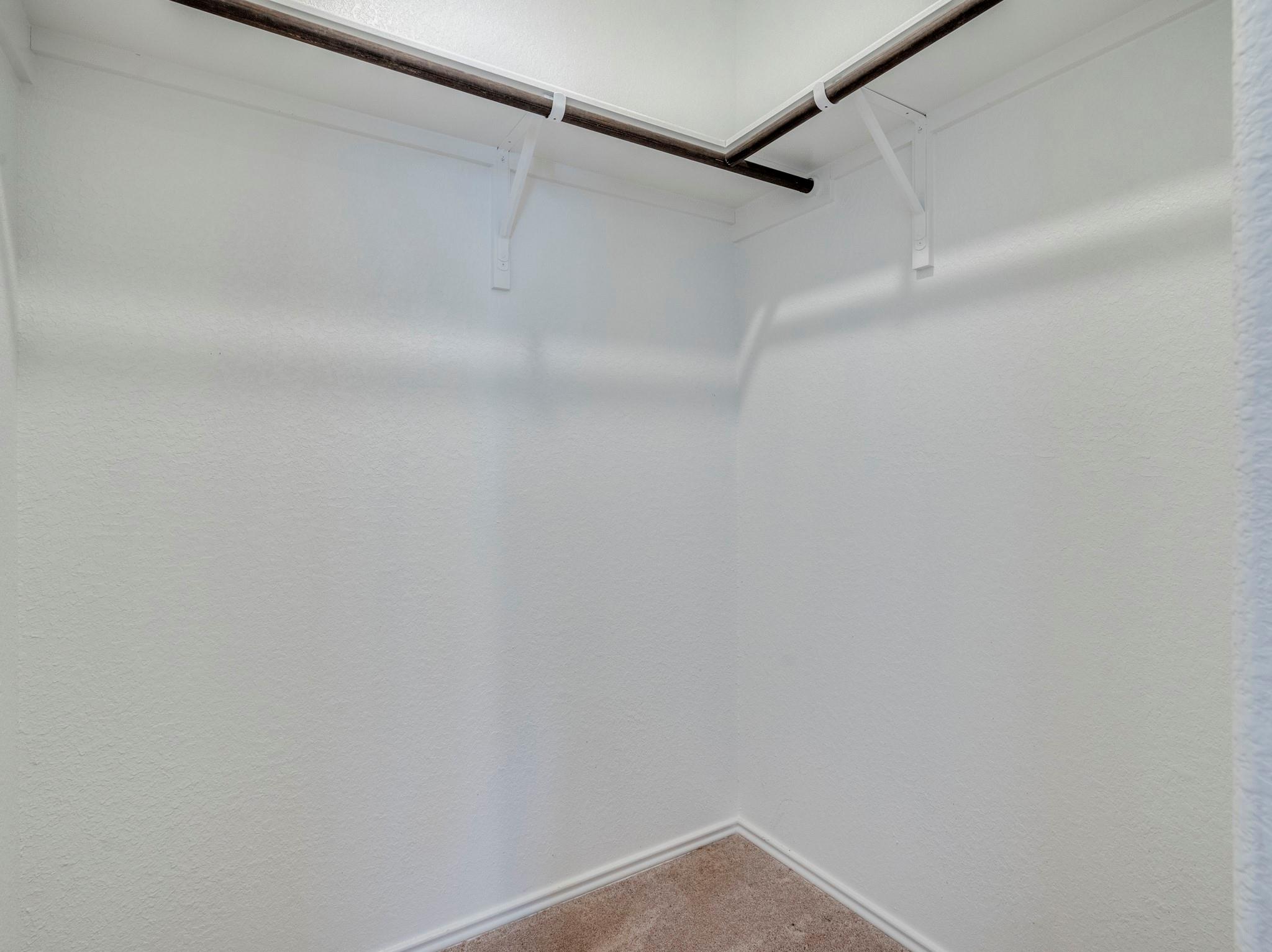 41 Trinity Cir, Lockhart, TX 78644