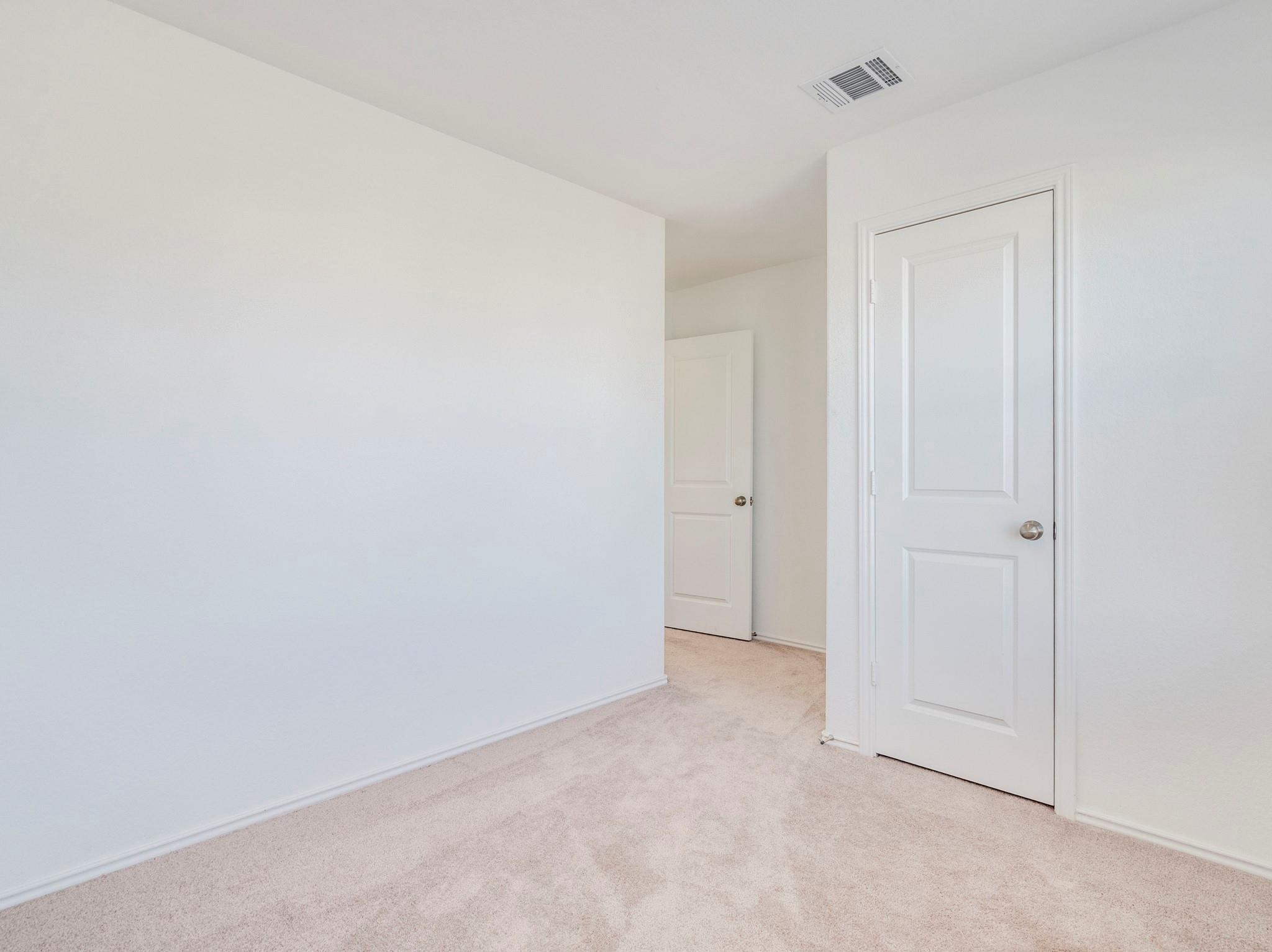 41 Trinity Cir, Lockhart, TX 78644