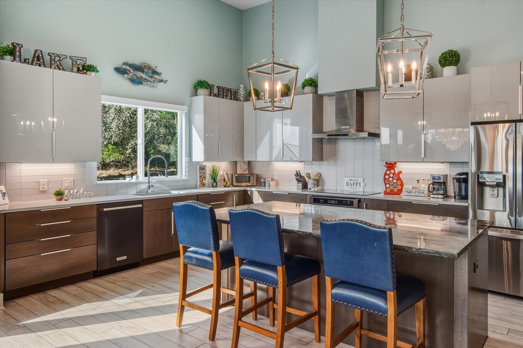 20501 Houston Cv, Lago Vista, TX 78645