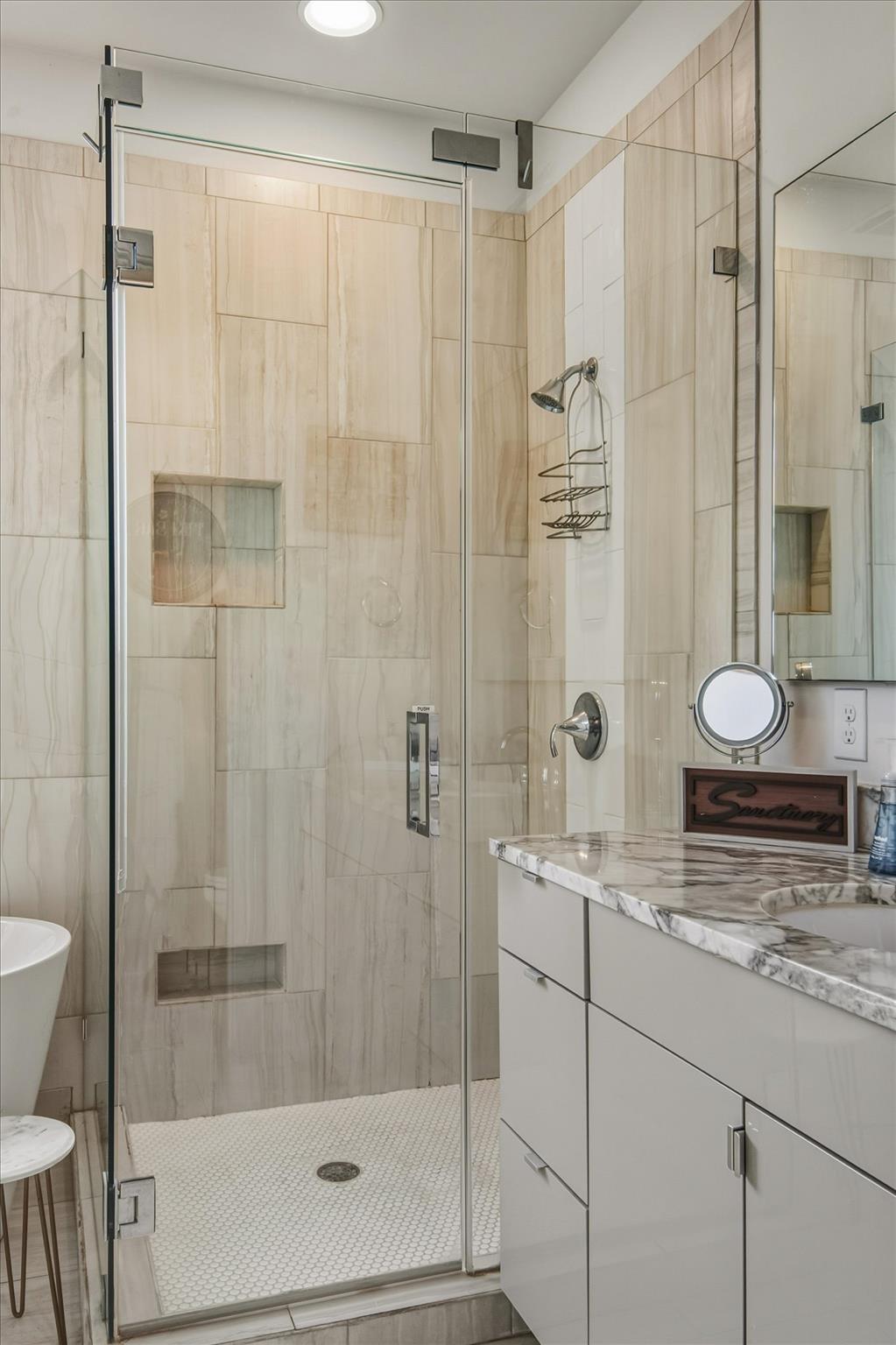 20501 Houston Cv, Lago Vista, TX 78645