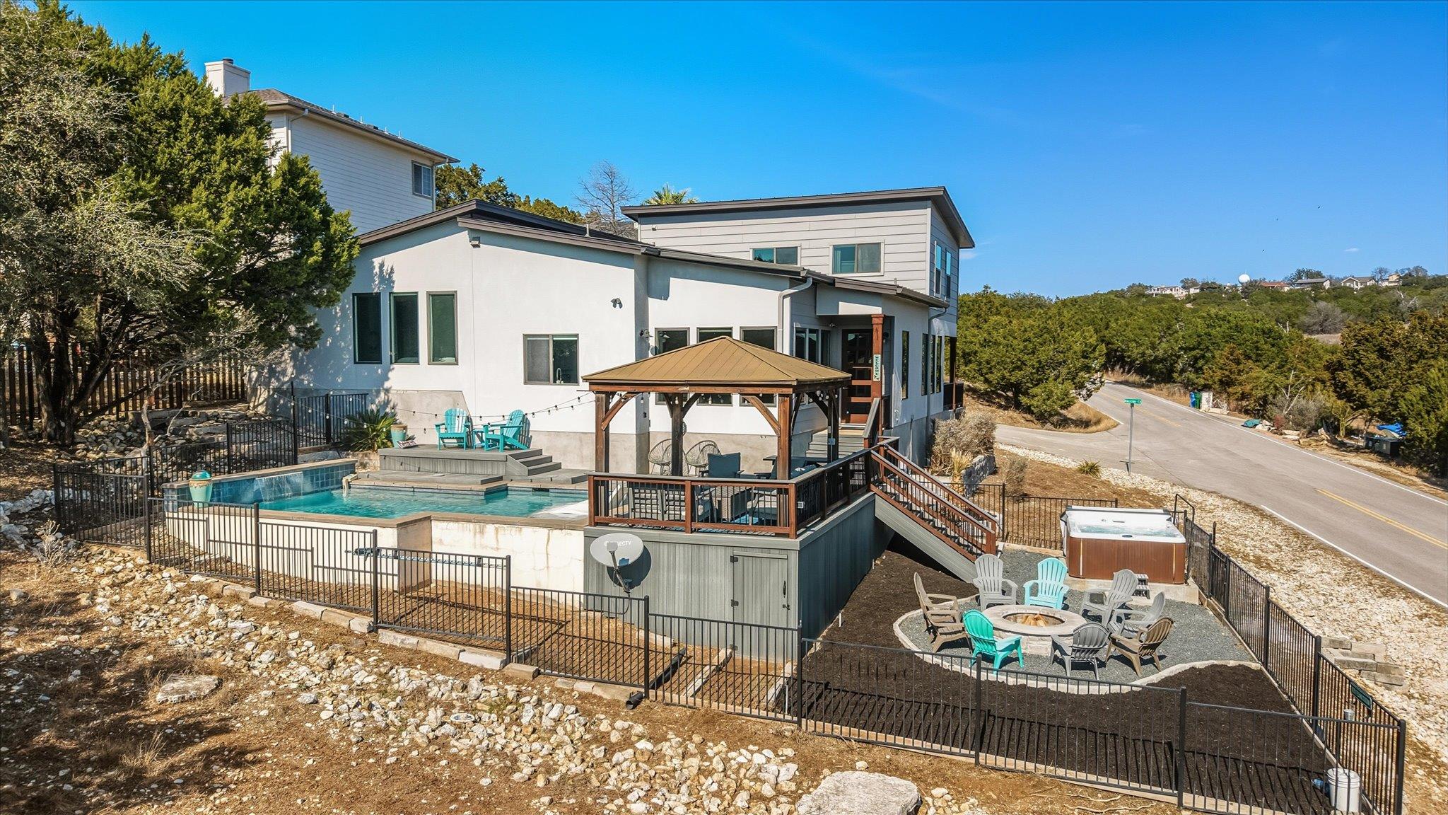 20501 Houston Cv, Lago Vista, TX 78645