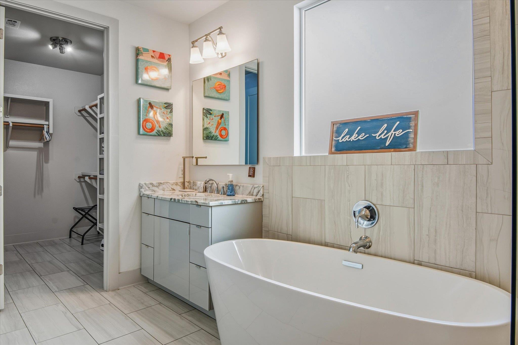 20501 Houston Cv, Lago Vista, TX 78645