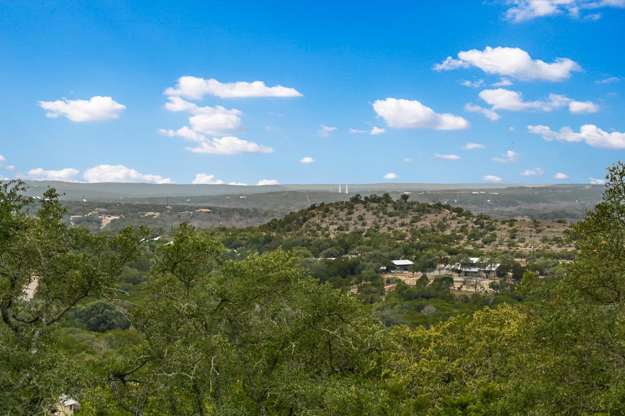 816 BUTTERCUP Ln, Wimberley, TX 78676