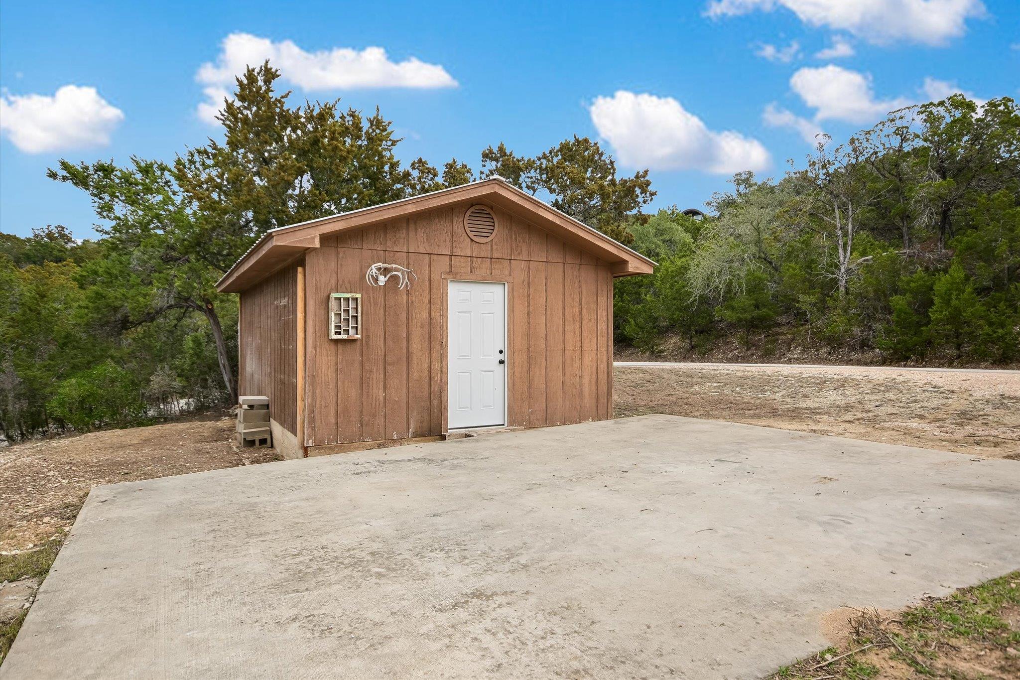 816 BUTTERCUP Ln, Wimberley, TX 78676