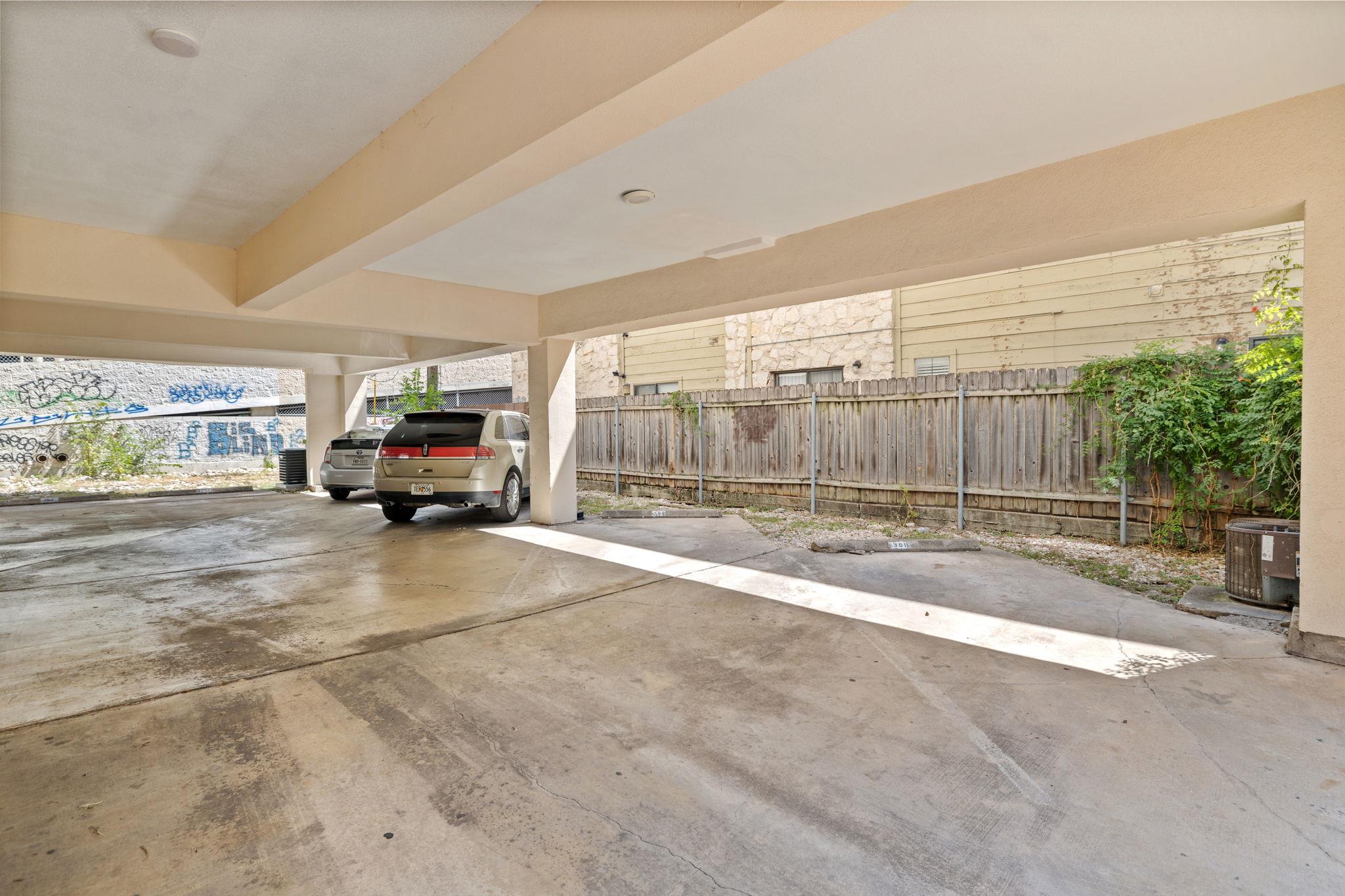 712 GRAHAM Pl # 302, Austin, TX 78705