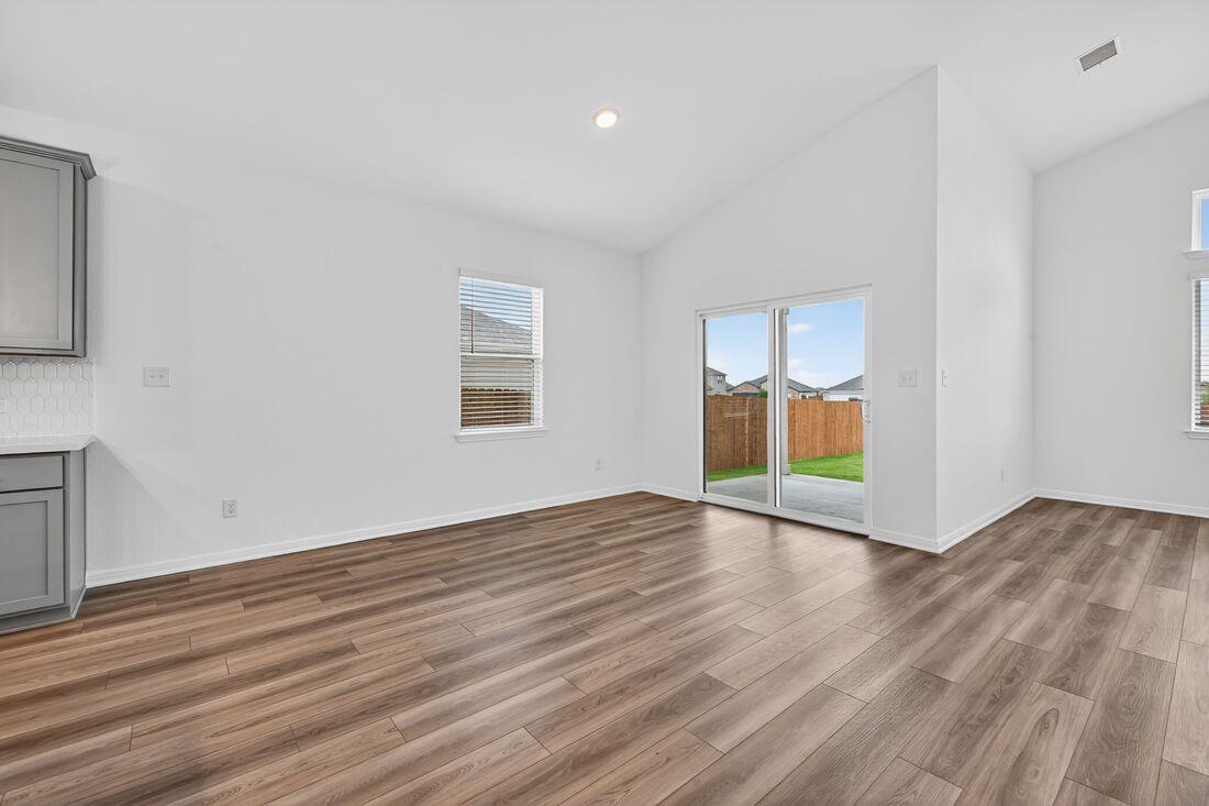 206 Childress St, Hutto, TX 78634