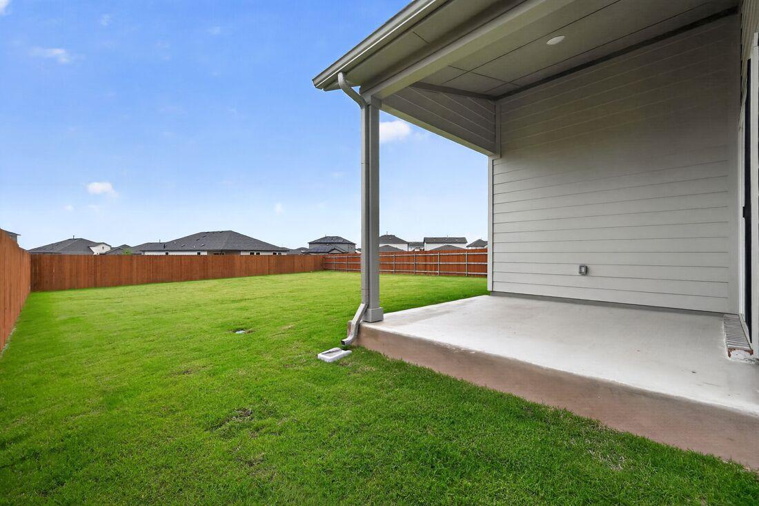 206 Childress St, Hutto, TX 78634