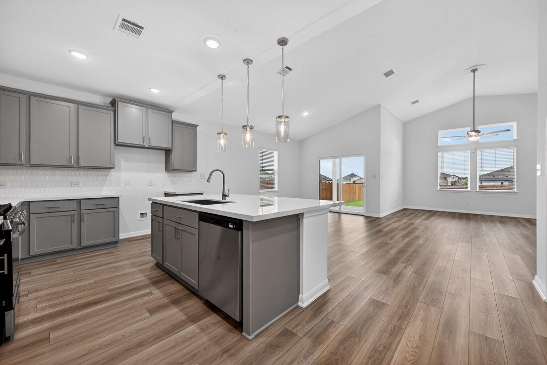 206 Childress St, Hutto, TX 78634