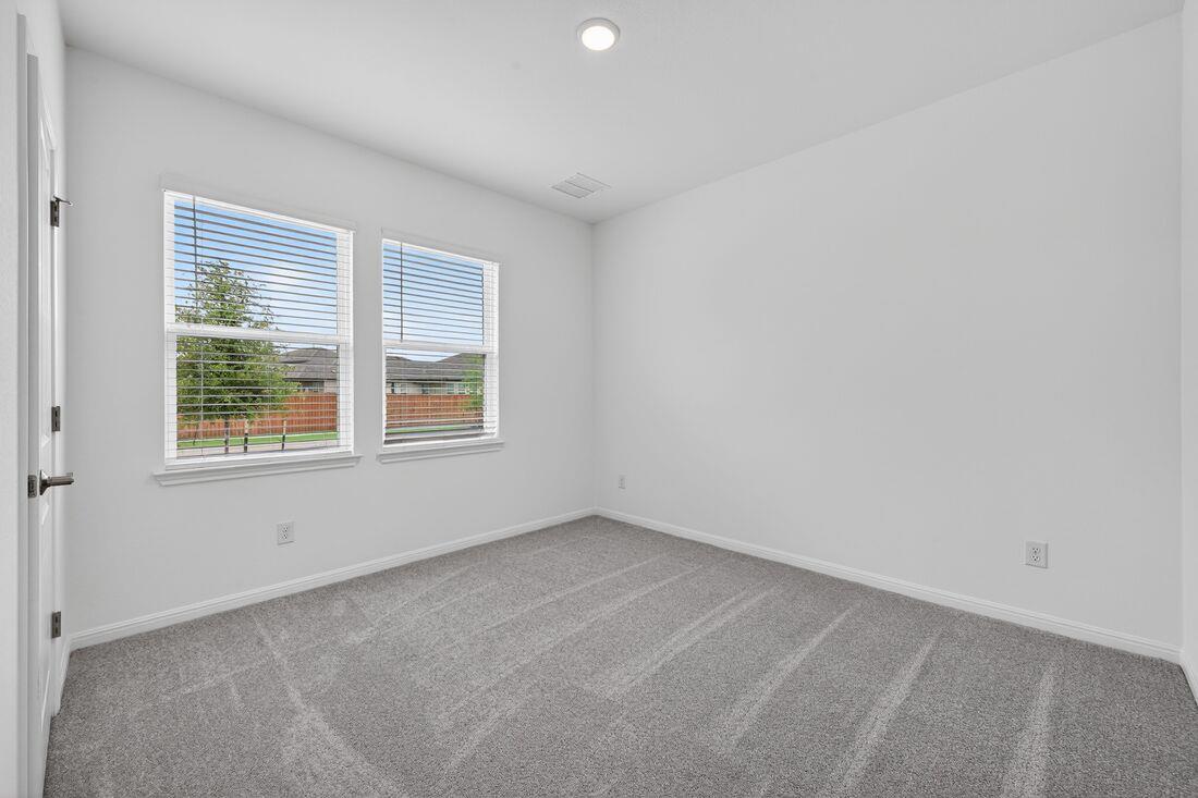 206 Childress St, Hutto, TX 78634