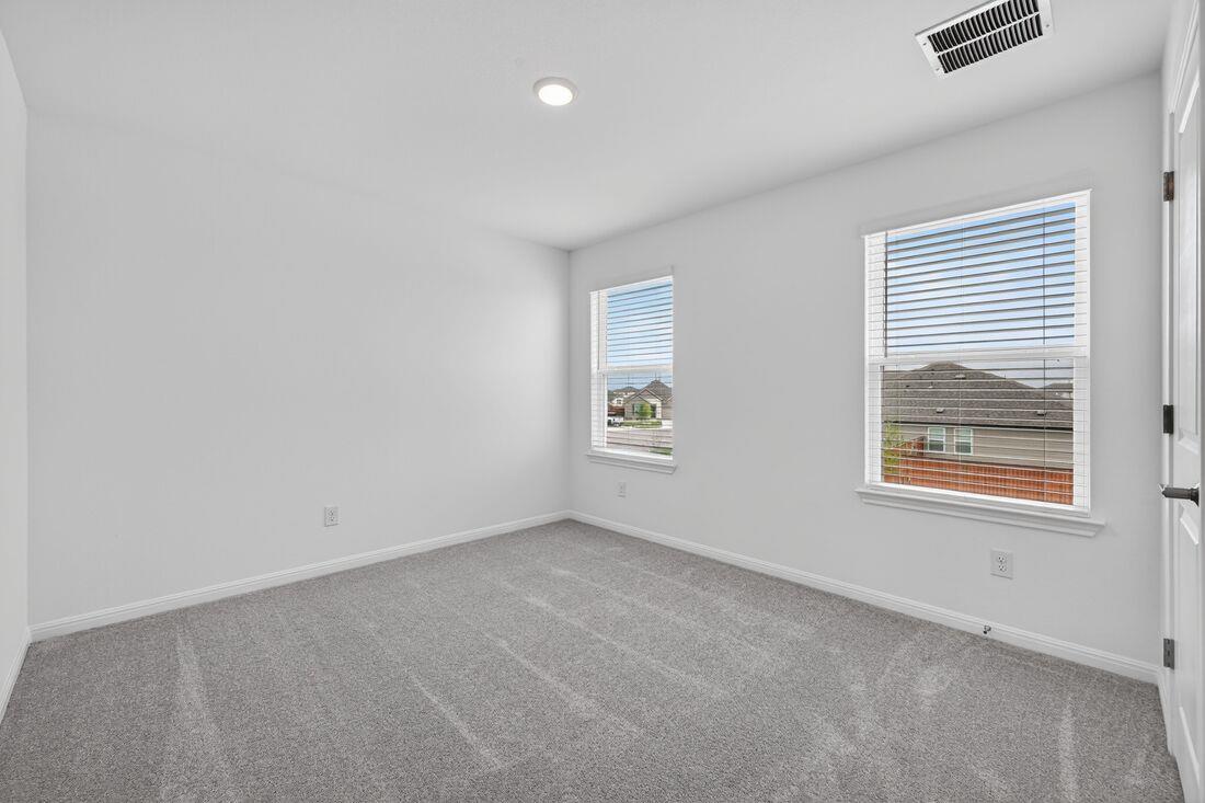 206 Childress St, Hutto, TX 78634