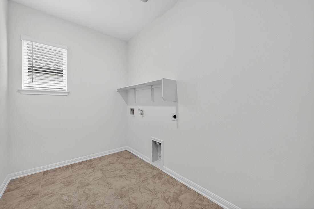 206 Childress St, Hutto, TX 78634