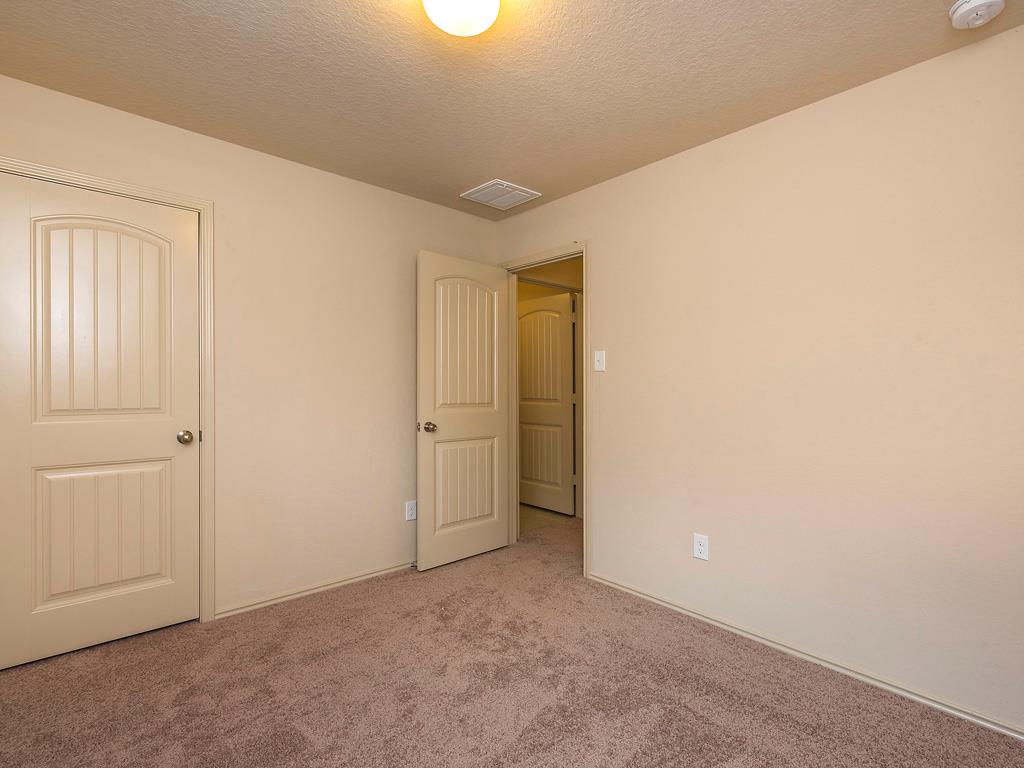 224 Lake Gln, San Marcos, TX 78666