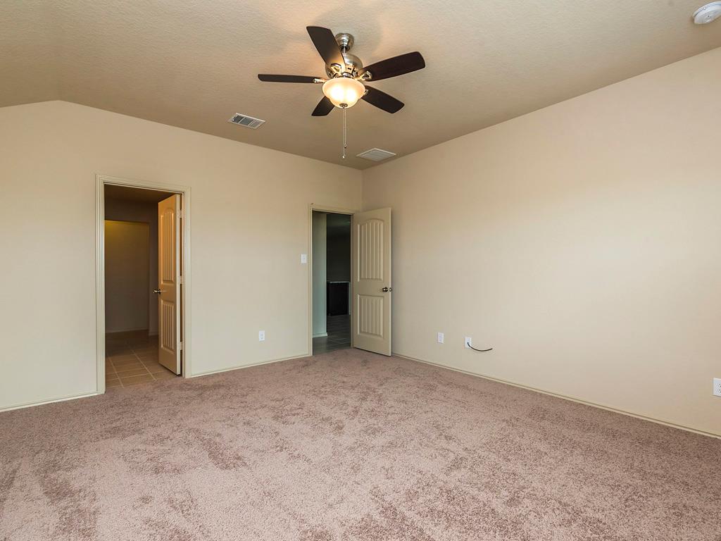 224 Lake Gln, San Marcos, TX 78666