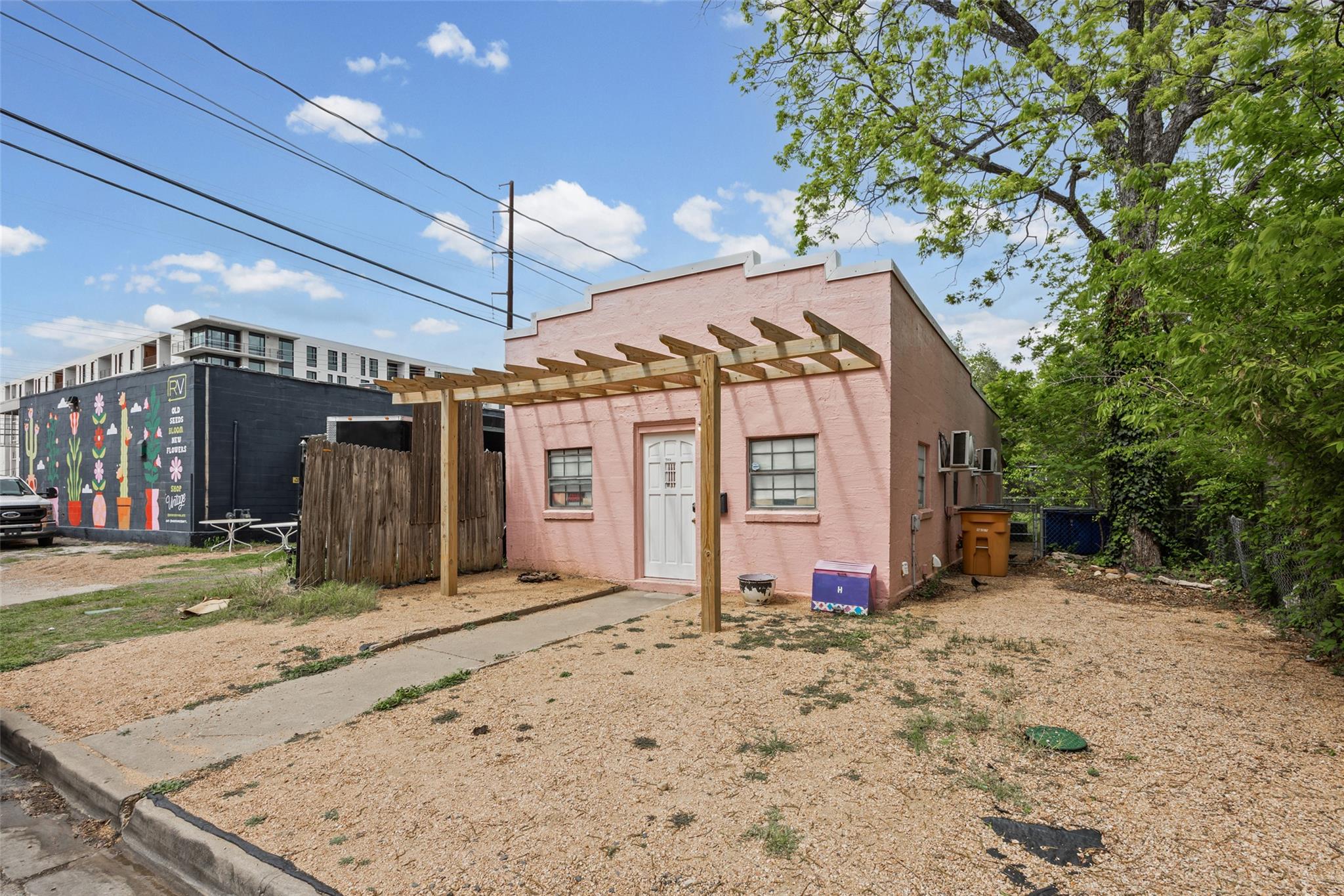 702 Zennia St, Austin, TX 78751