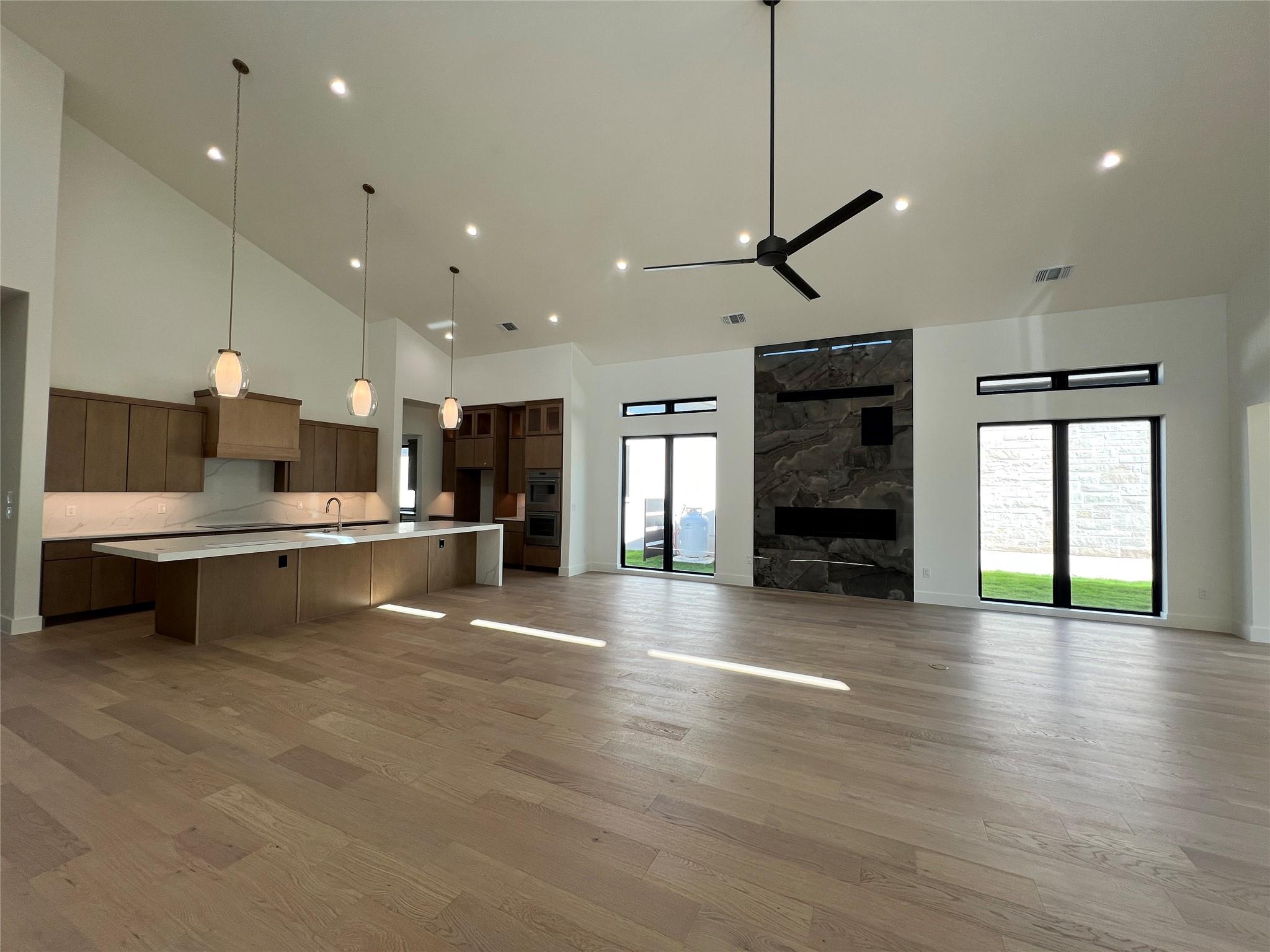 119 Azalea Loop, Horseshoe Bay, TX 78657