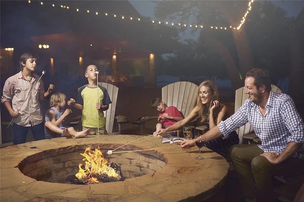 19213 Lost Tree Blvd, Spicewood, TX 78669