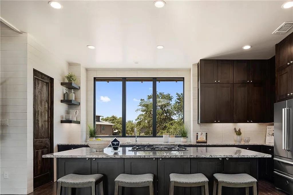 19213 Lost Tree Blvd, Spicewood, TX 78669