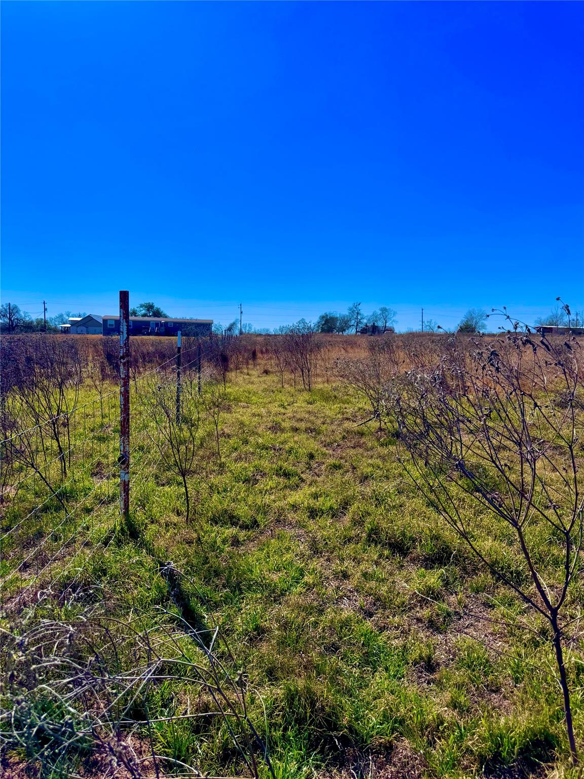 261 Engelke Rd, Kingsbury, TX 78638