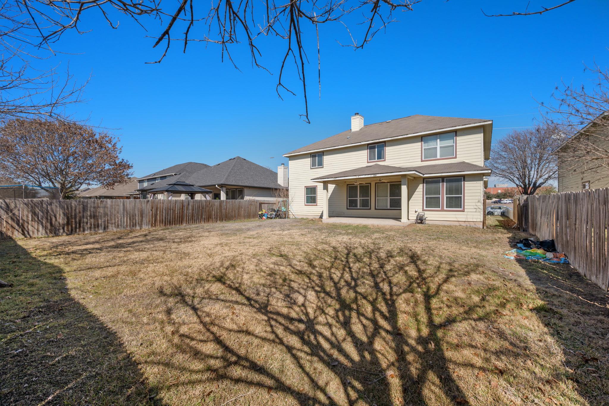 203 Holland St, Hutto, TX 78634