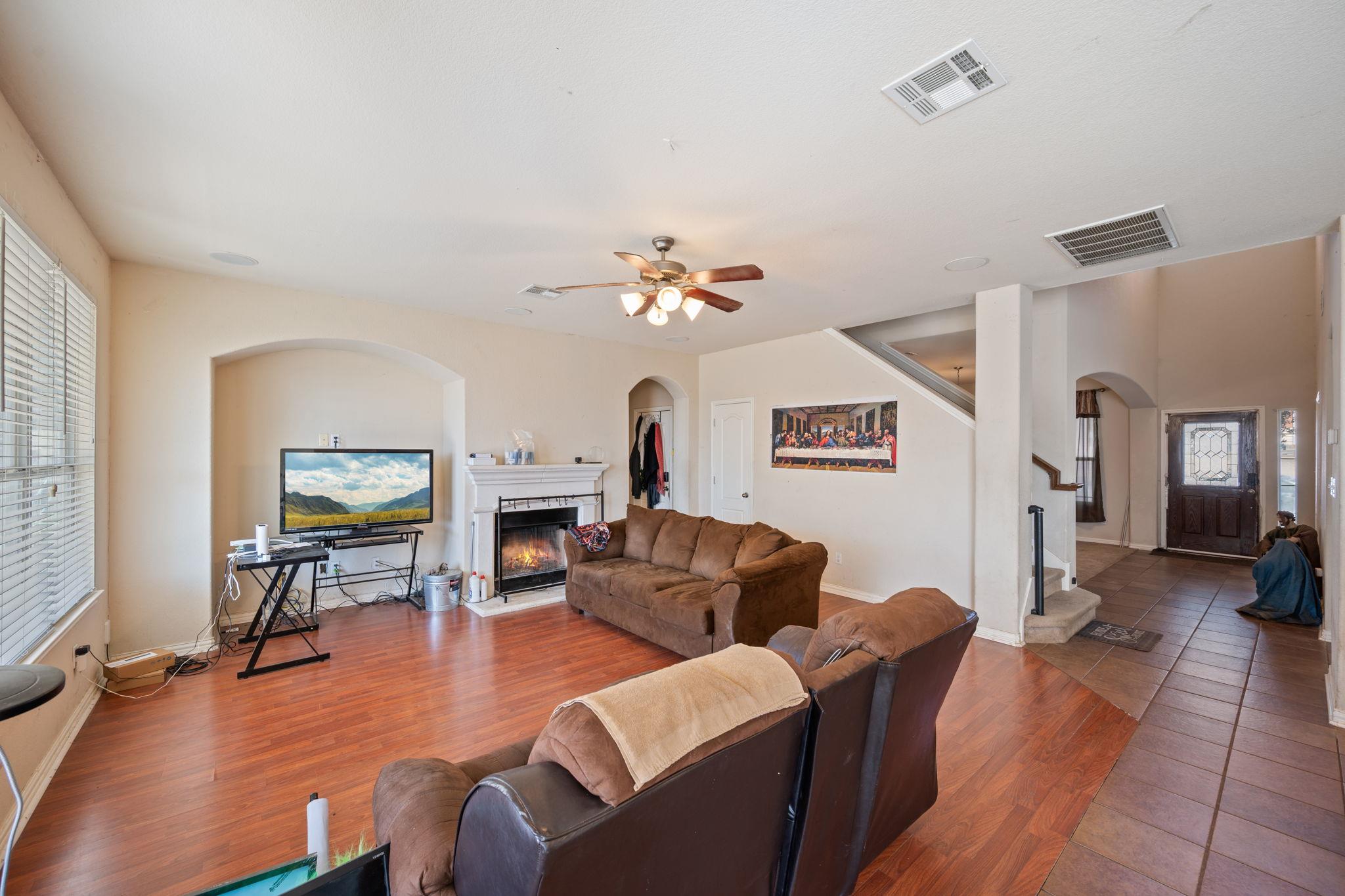 203 Holland St, Hutto, TX 78634