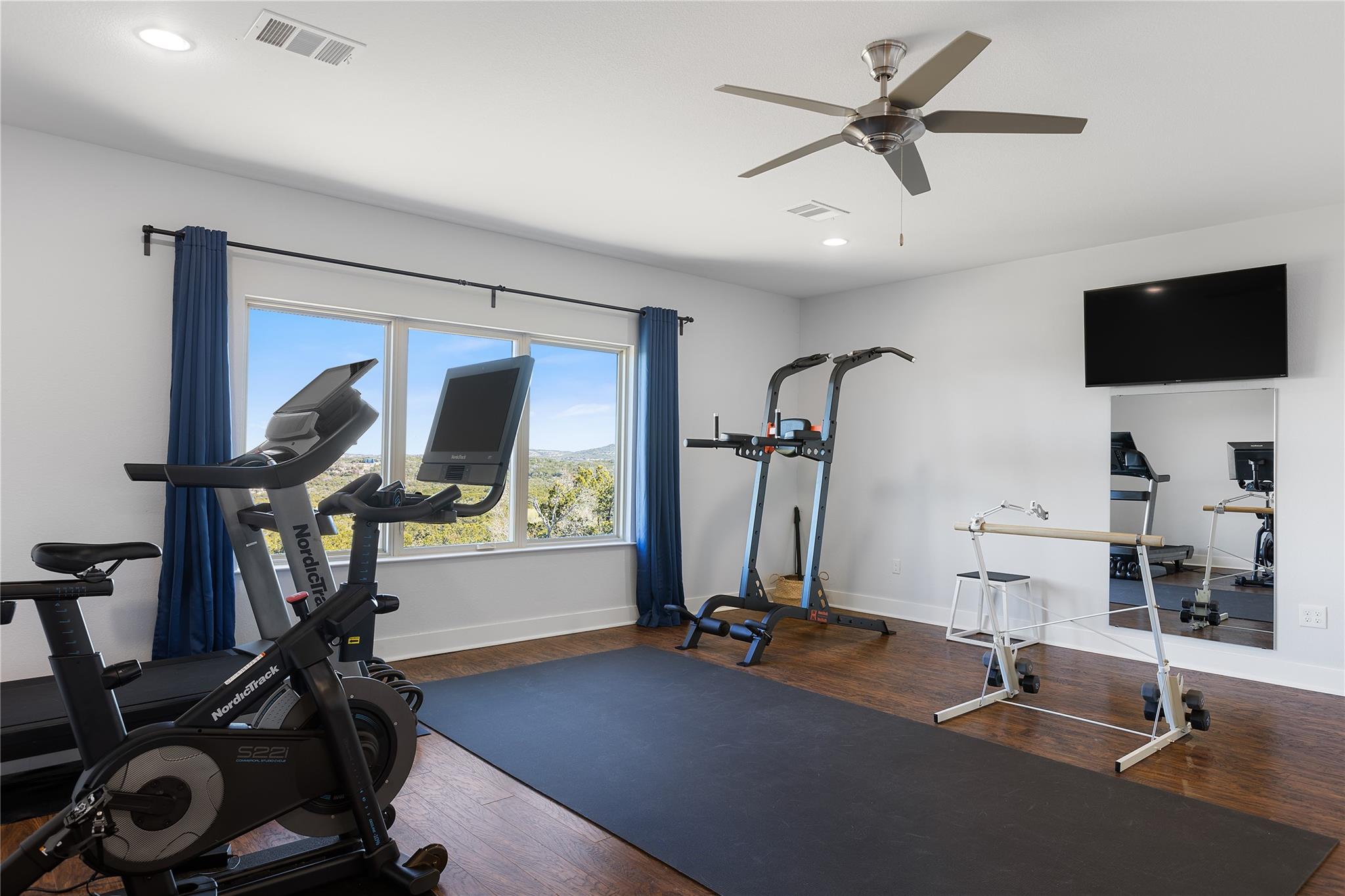 1821 Overland Stage Rd, Dripping Springs, TX 78620